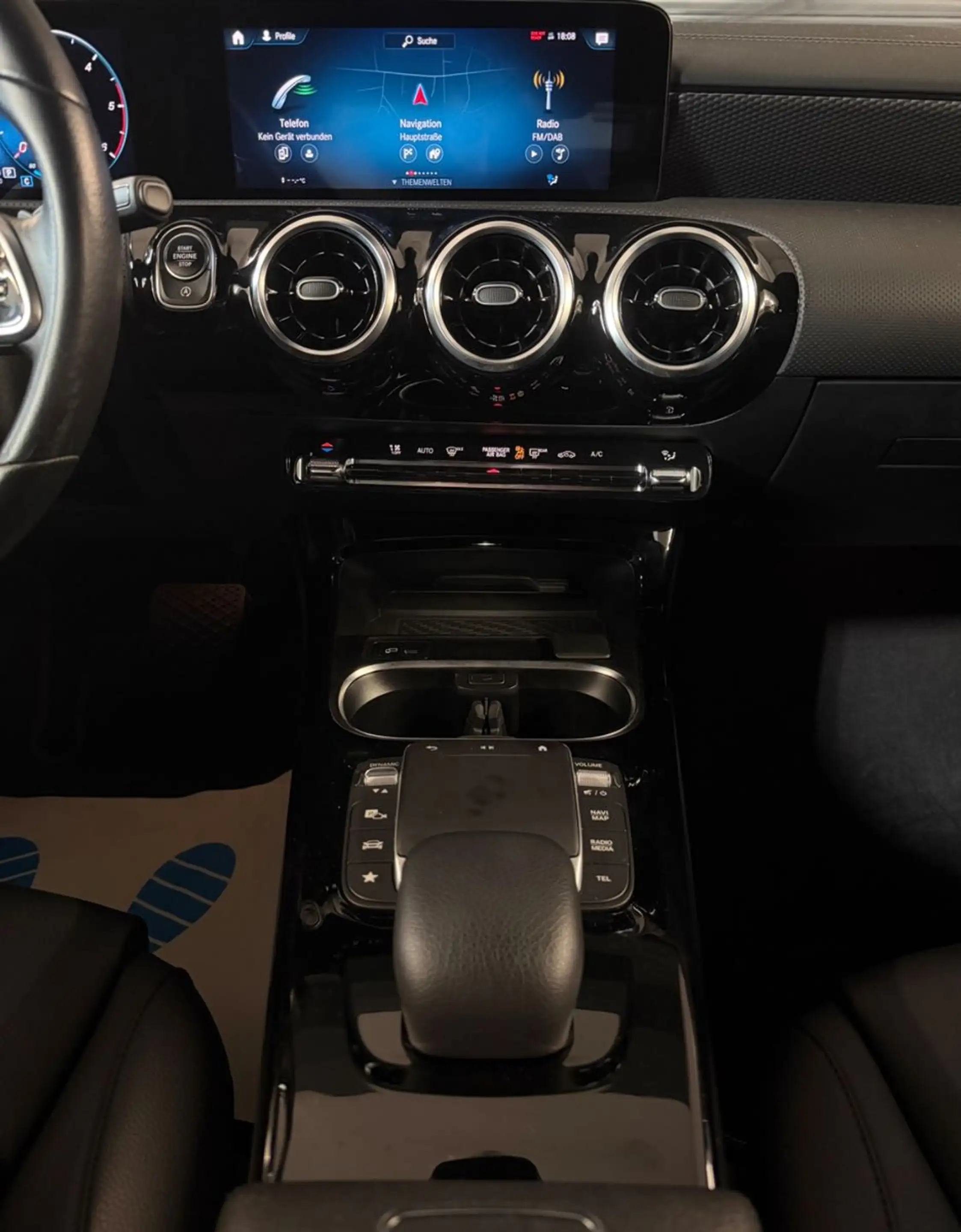 Mercedes-Benz CLA 220 d Head-Up/360°Kamera/Memory/Multibeam — photo 12