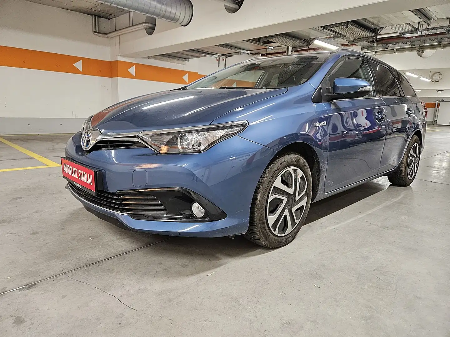 Toyota Auris TS 1,8 VVT-i Hybrid Lounge Blau - 1