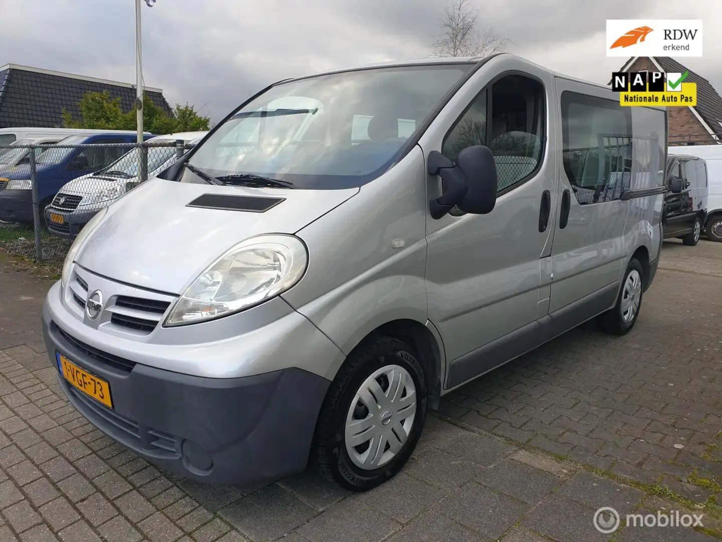 Nissan Primastar 2.0 dCi L1H1 dubbel cabine 2 schuifdeuren Gris - 1
