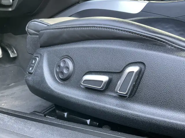 Audi A5 Cabriolet view 10