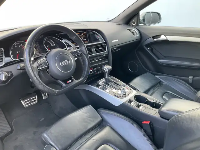 Audi A5 Cabriolet view 15