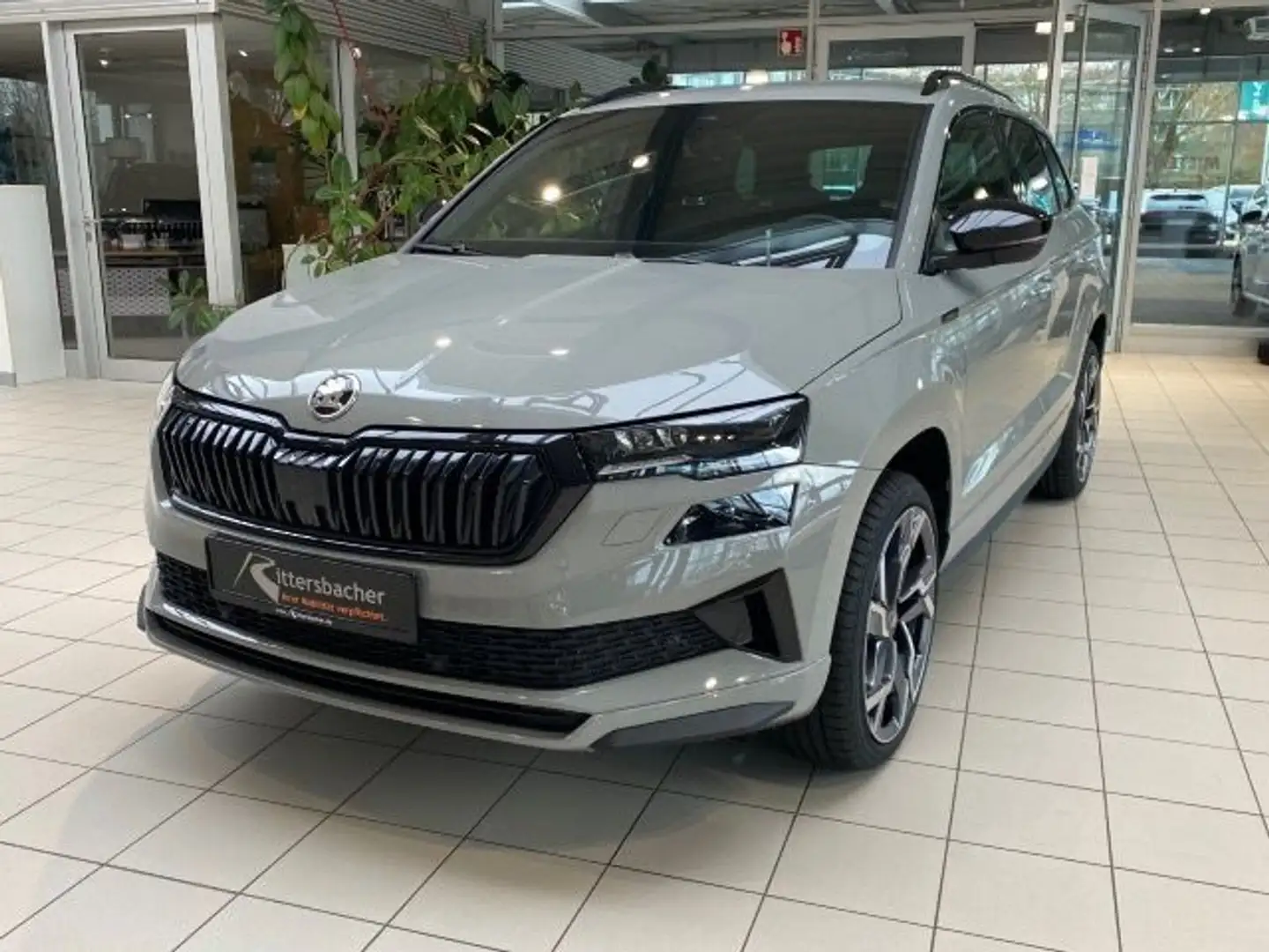 Skoda Karoq Sportline 1,5 TSI 110 kW 7-Gang-DSG Sofort Grau - 2