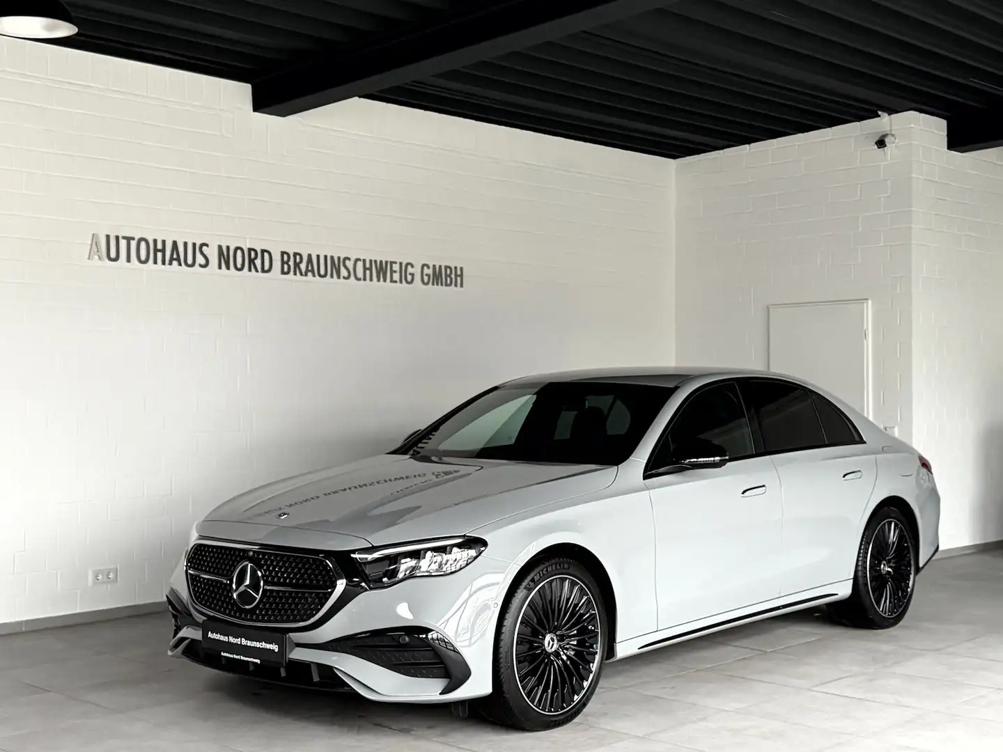 Mercedes-Benz E 300 e AMG Line*Superscreen*Burmester4D*Night* Grau - 1