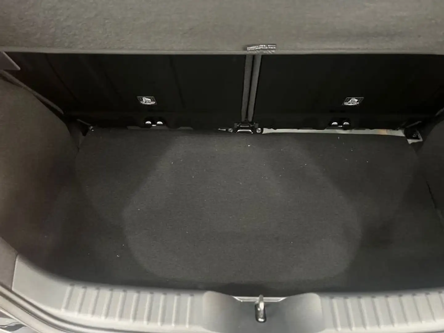 Toyota Aygo X 1.0 Lounge 72cv Verde - 1