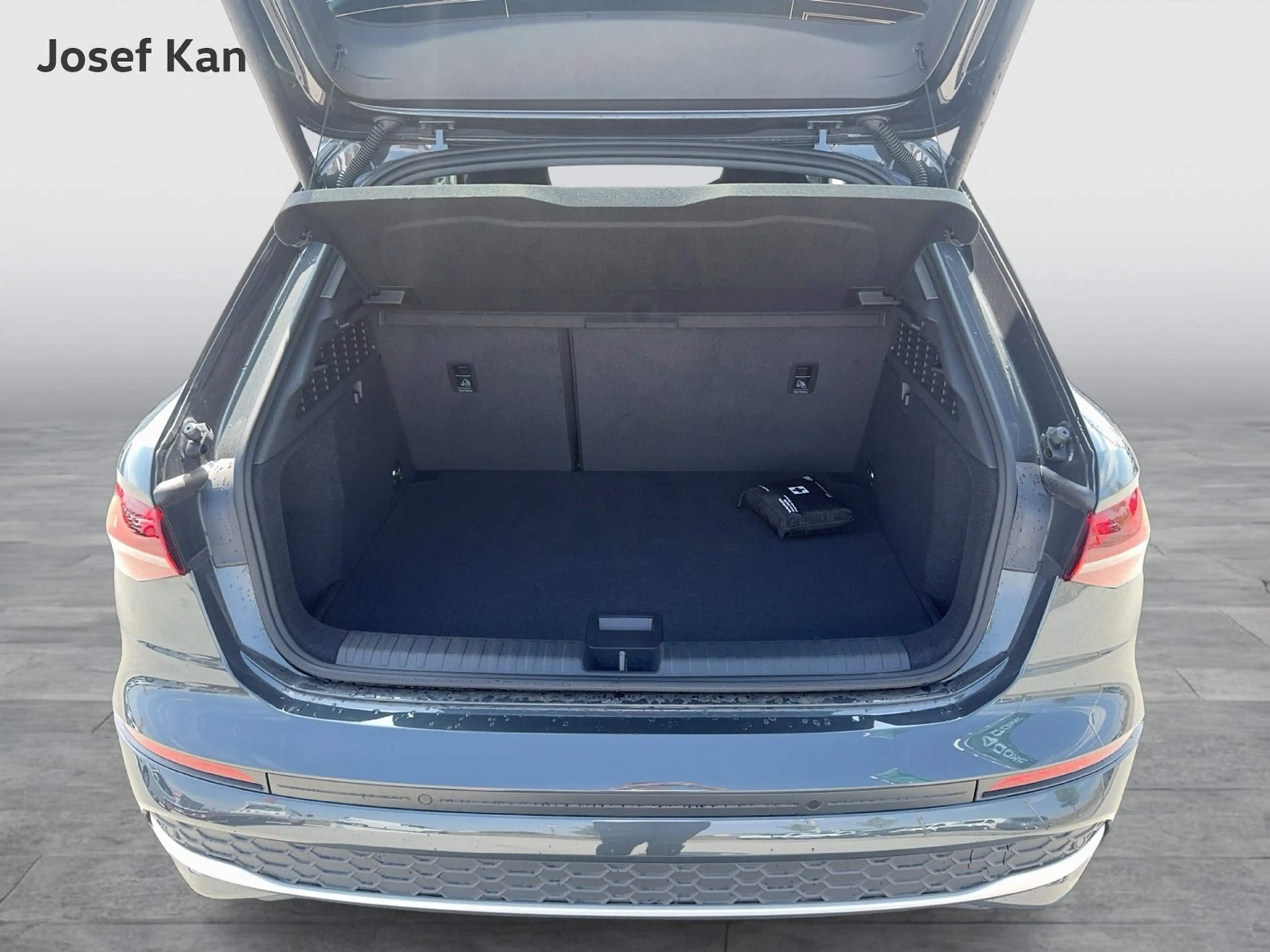 Audi A3 30 TFSI — photo 13