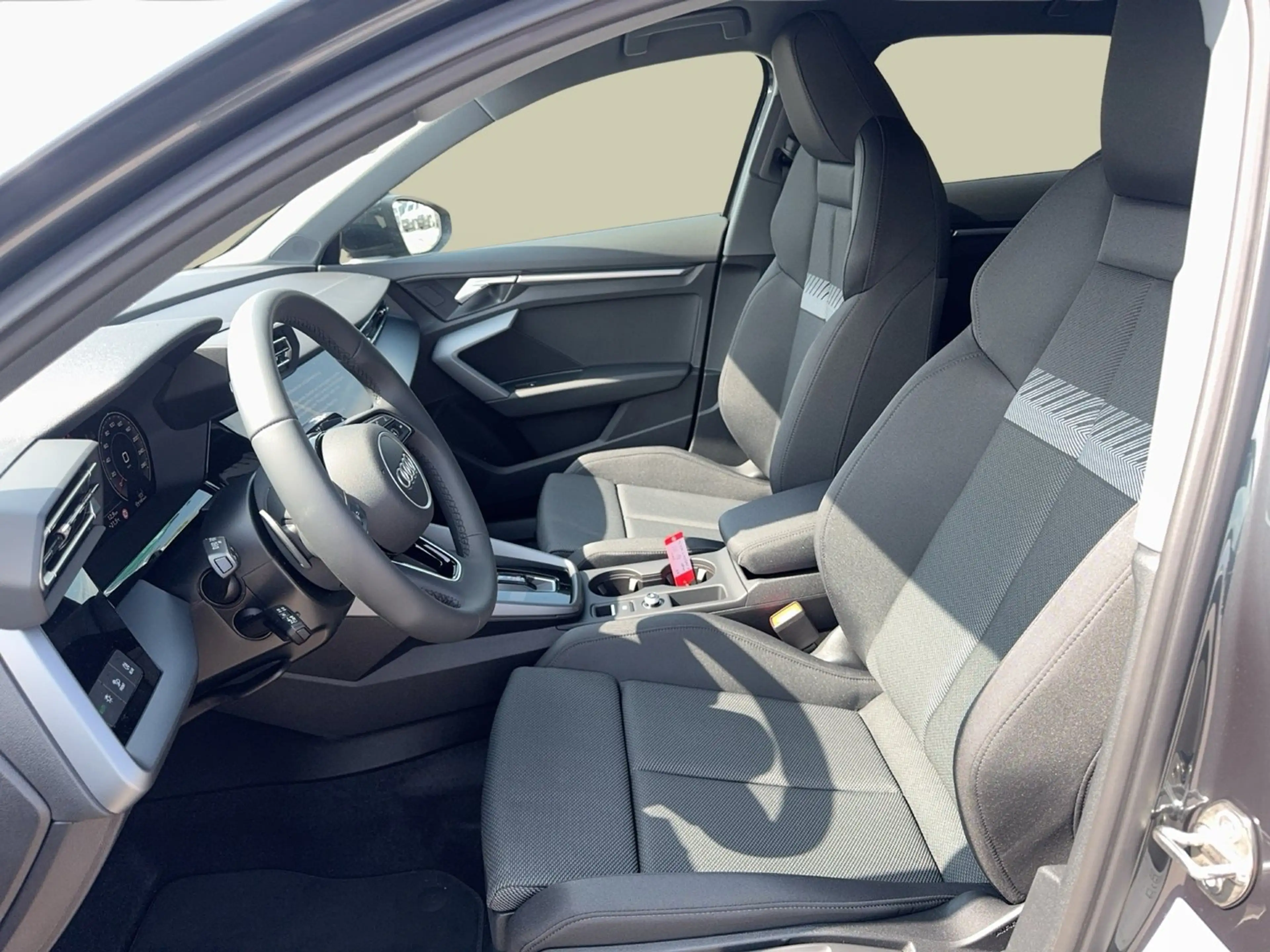 Audi A3 30 TFSI — photo 9