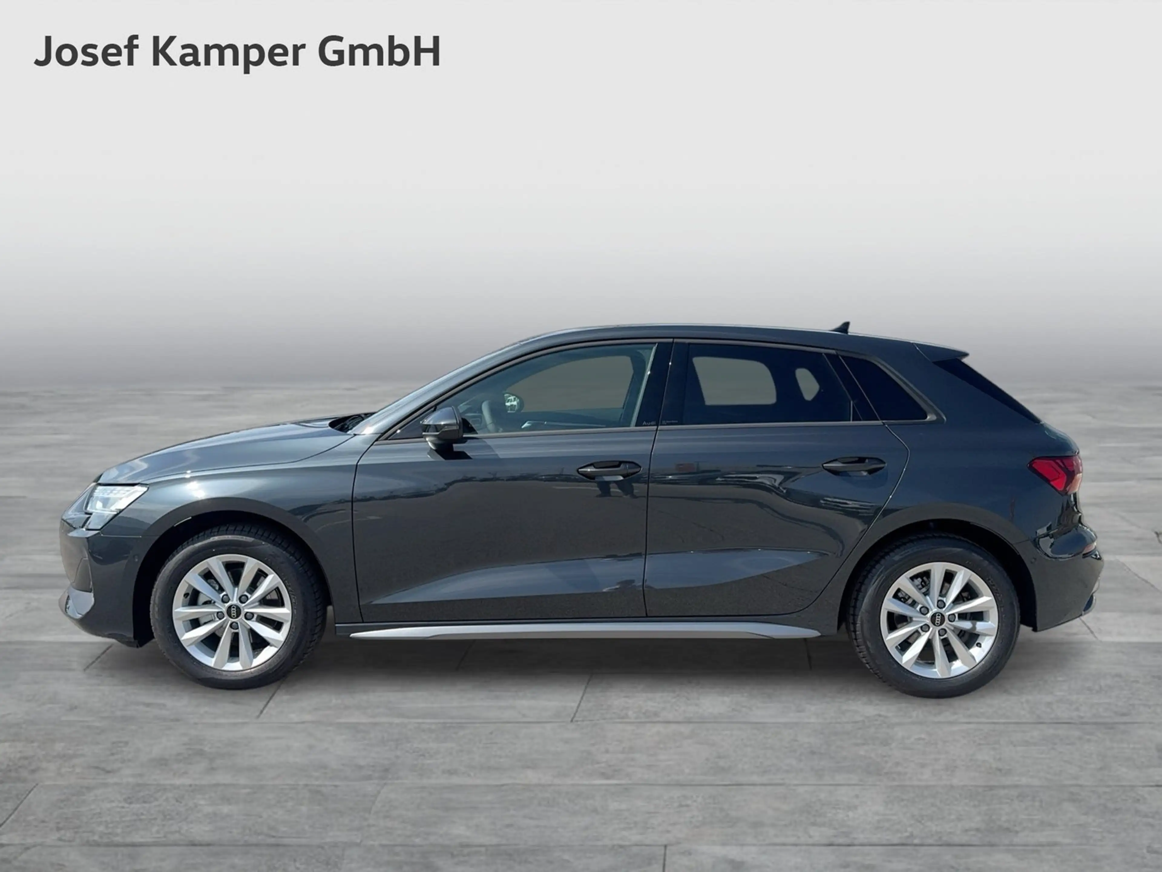 Audi A3 30 TFSI — photo 2