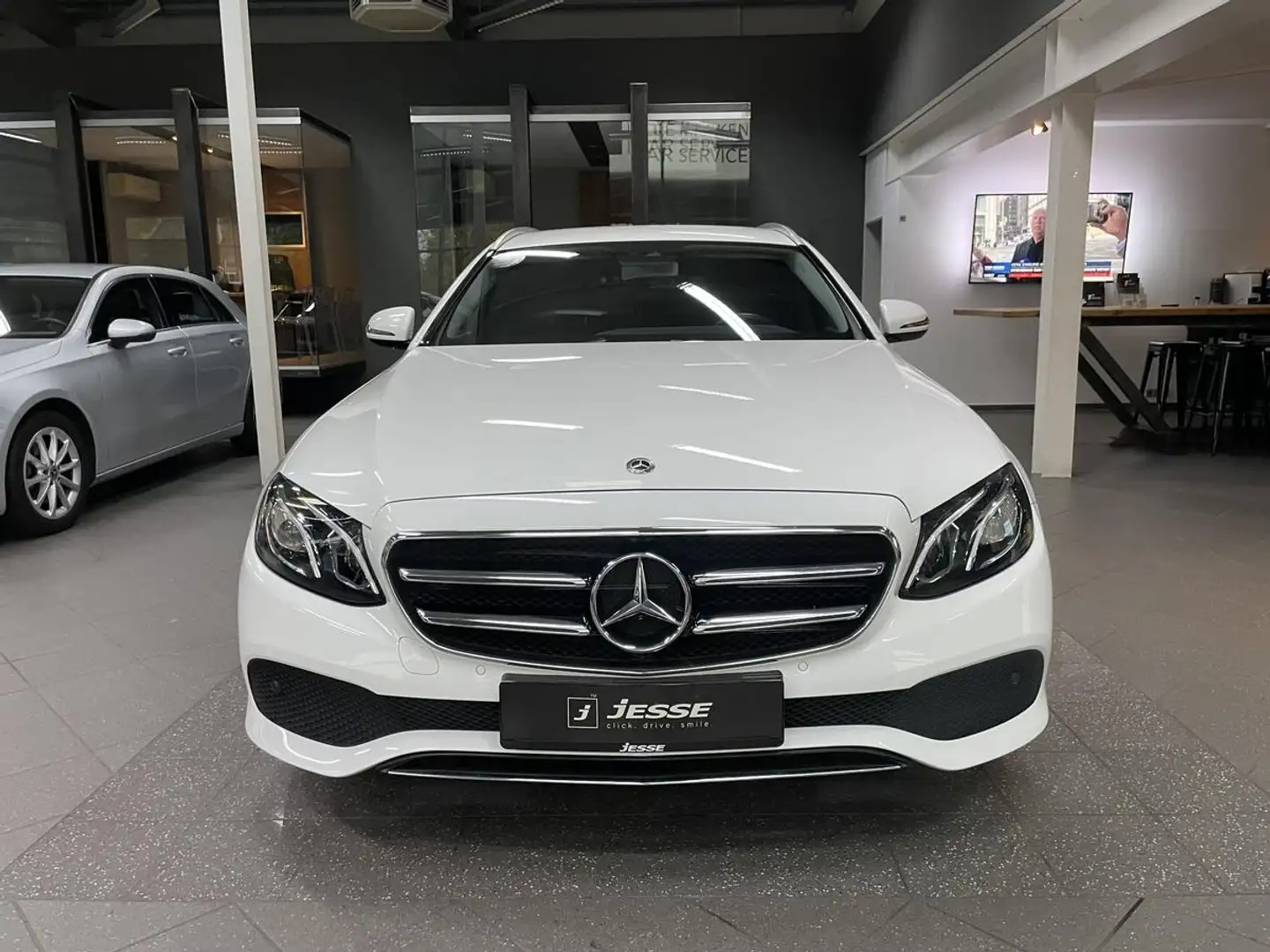 Mercedes-Benz E 300 de T Avantgarde LED Widescreen RCam DAB Weiß - 2