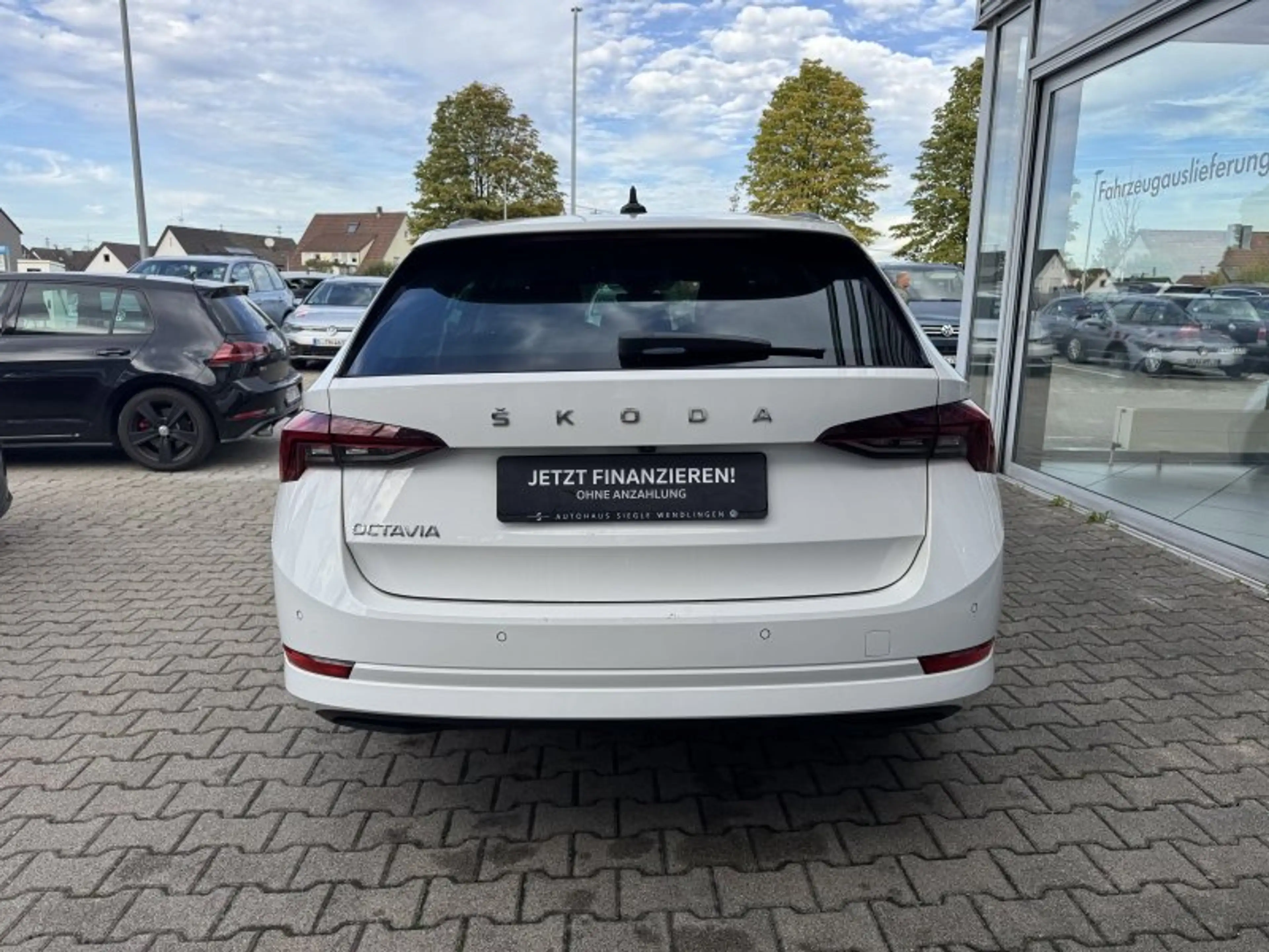 Skoda Octavia Combi 2.0 TDI Clever Kamera LED Tempomat Sitzheizu — photo 6