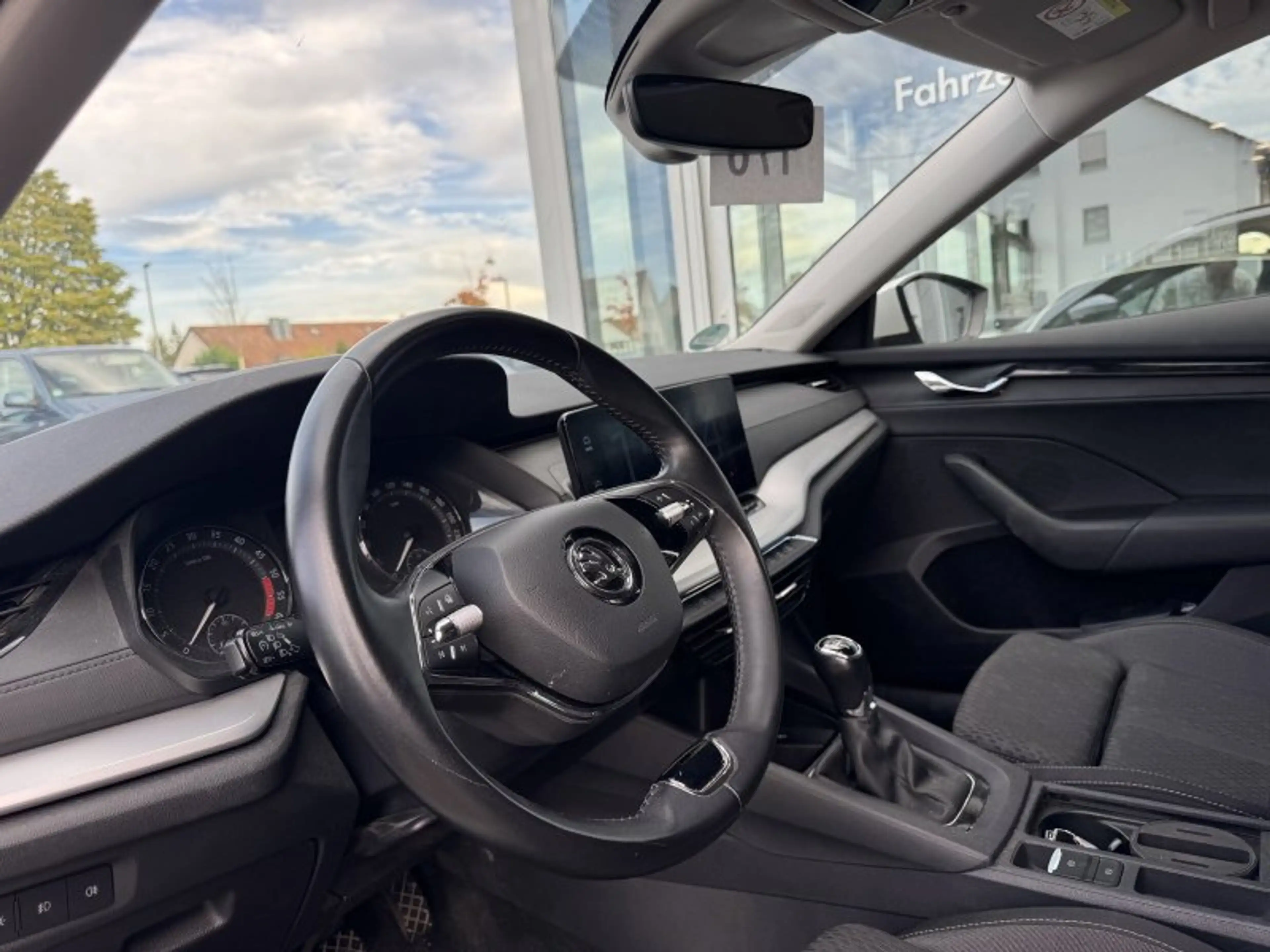 Skoda Octavia Combi 2.0 TDI Clever Kamera LED Tempomat Sitzheizu — photo 10