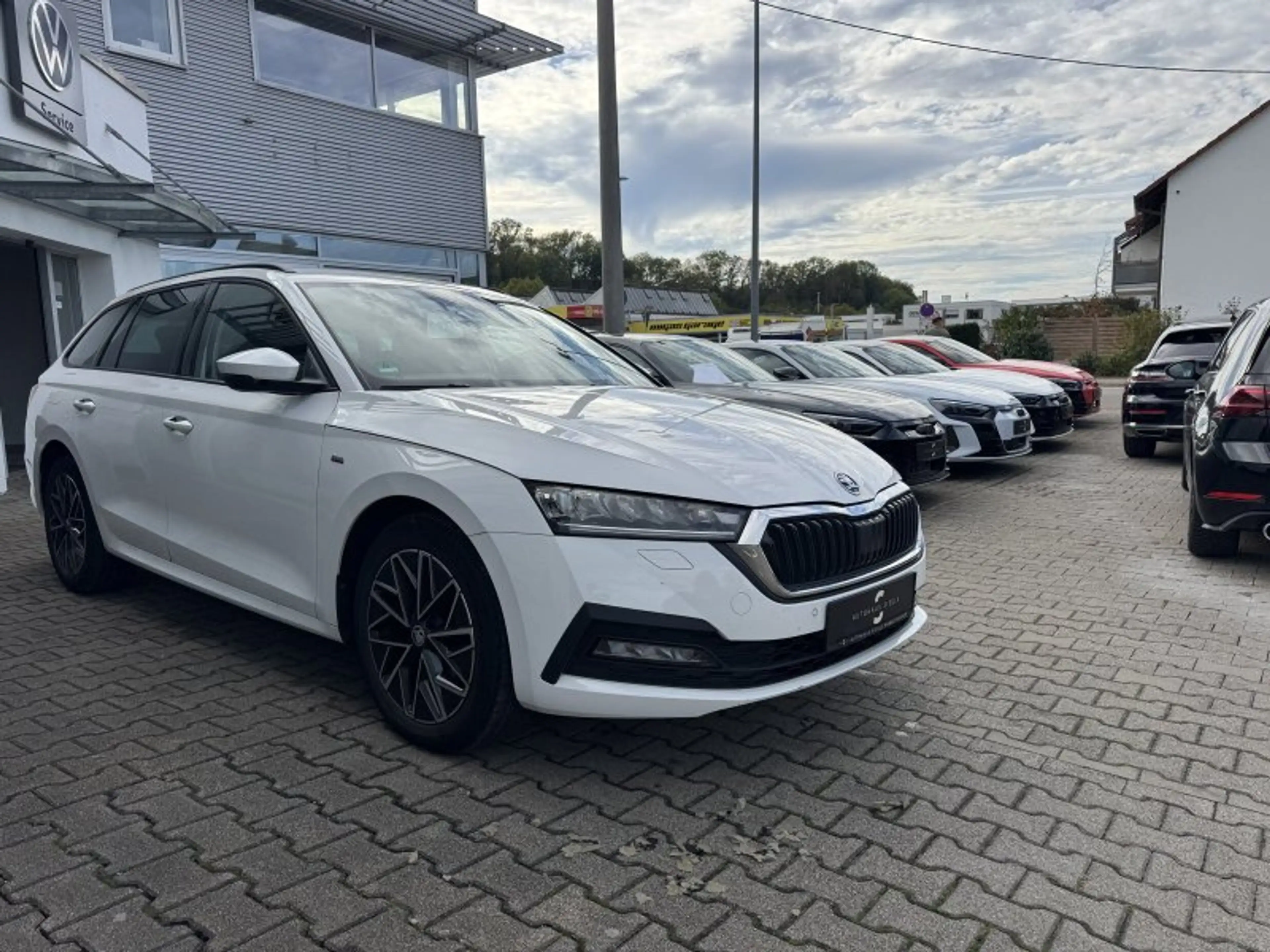 Skoda Octavia Combi 2.0 TDI Clever Kamera LED Tempomat Sitzheizu — photo 3