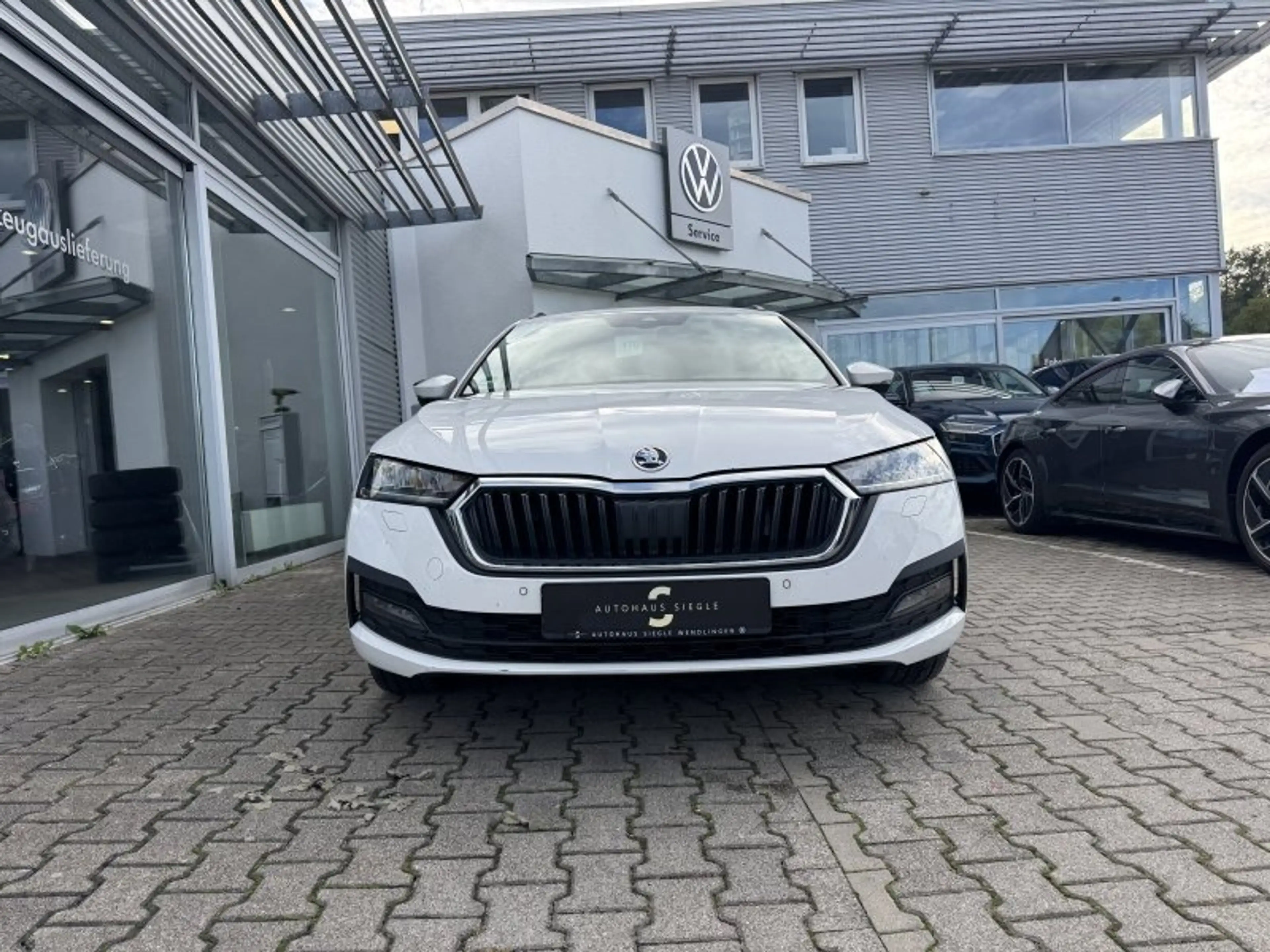 Skoda Octavia Combi 2.0 TDI Clever Kamera LED Tempomat Sitzheizu — photo 2