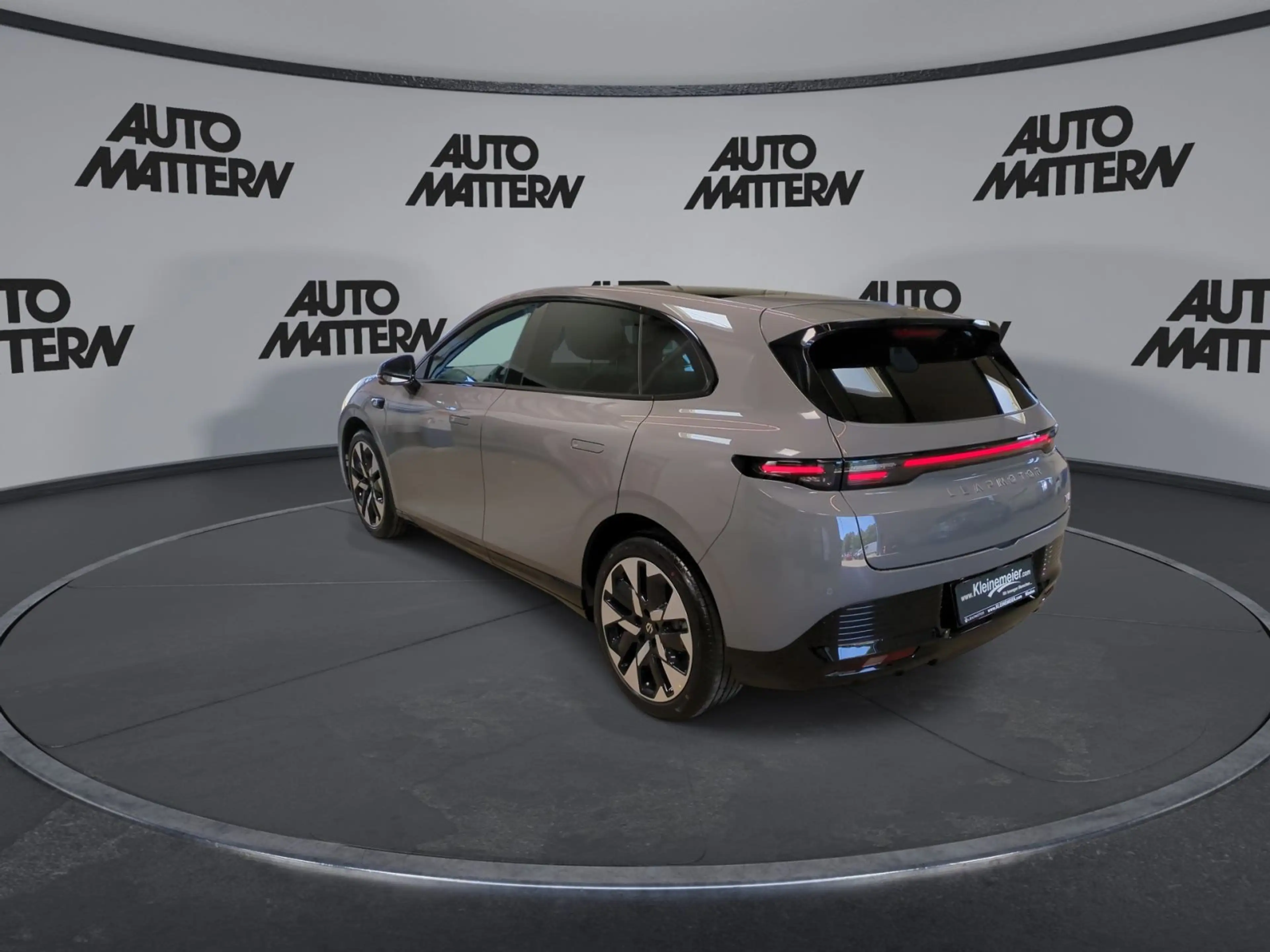 Leapmotor B05 BEV 67,1 kWh Design ProMax — photo 6