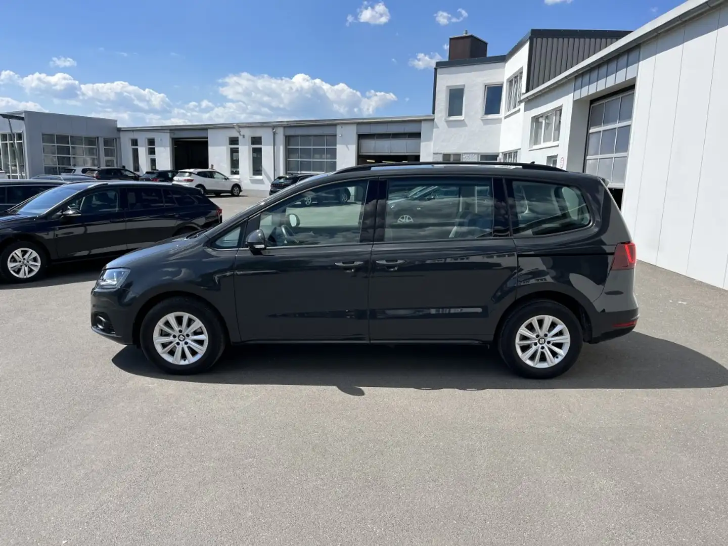 SEAT Alhambra 2.0 TDI DSG Style 199€ m. 20% Anzahlung AHK Navi Grau - 2