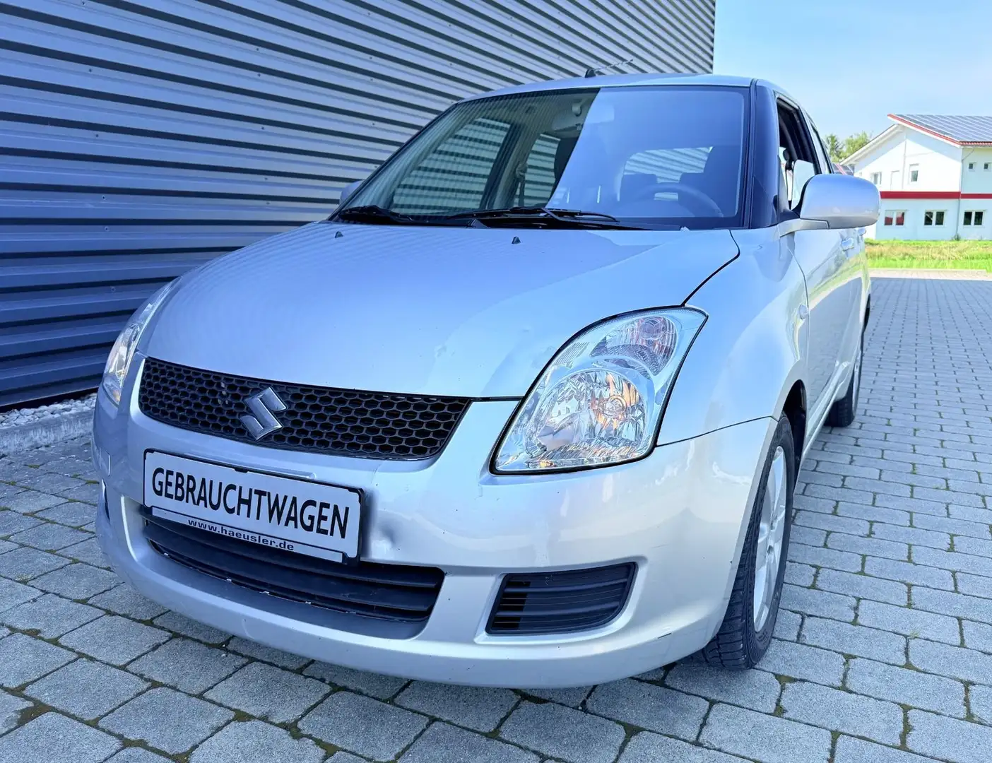 Suzuki Swift 1.3 Ltr. 16V Lim.Comfort/Klima/TÜV:10/2026 Silber - 1