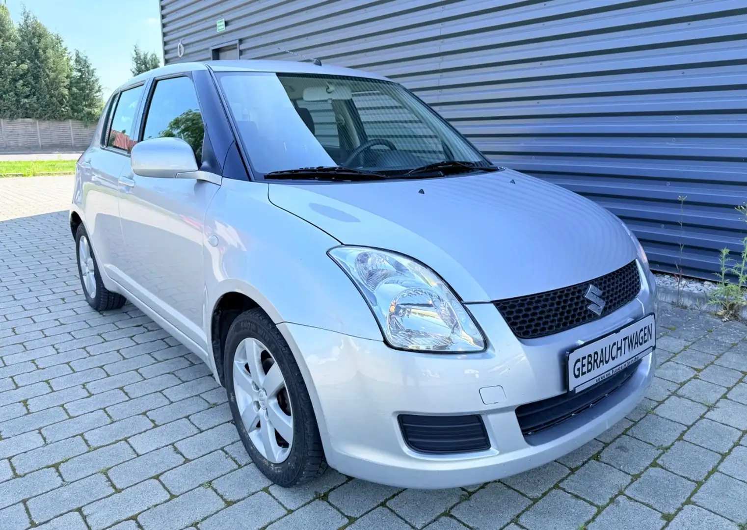 Suzuki Swift 1.3 Ltr. 16V Lim.Comfort/Klima/TÜV:10/2026 Silber - 2