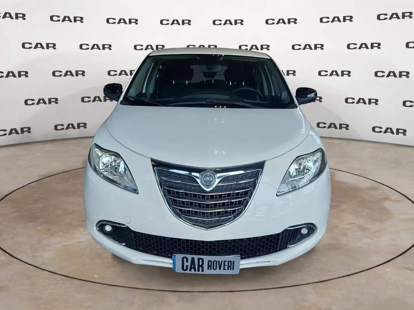Lancia Ypsilon Ypsilon 1.2 69 CV 5 porte GPL Ecochic Platinum Bianco - 2