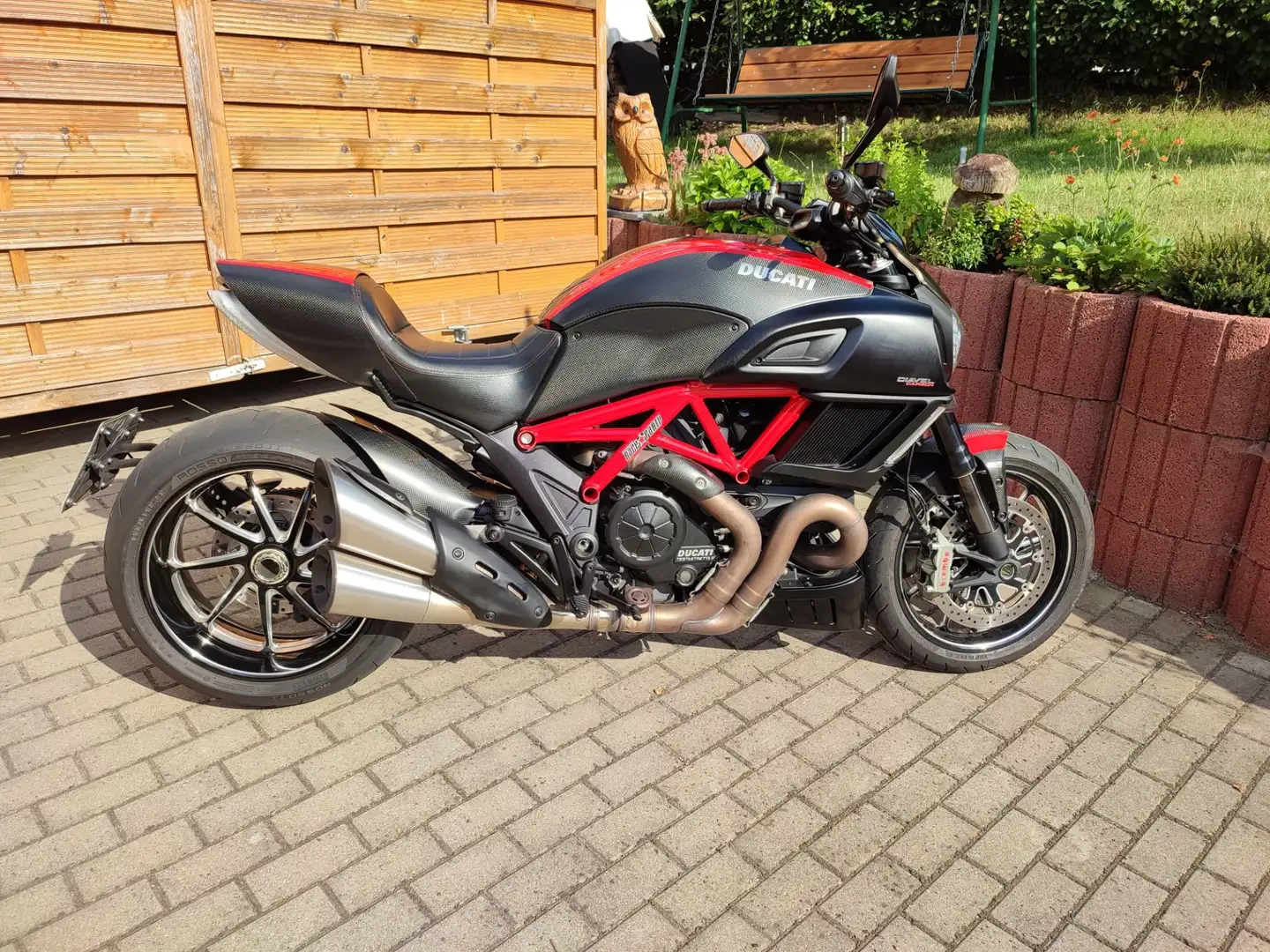 Ducati Diavel Carbon Red ABS Roşu - 1