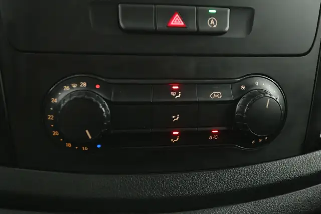 Mercedes-Benz Vito view 14