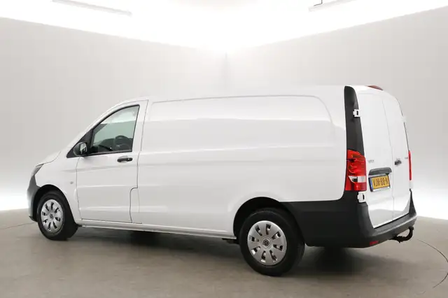 Mercedes-Benz Vito view 4