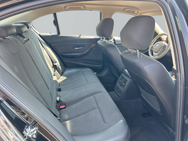 BMW 320 d Modern Line *HUD*AHK*PDC* — photo 11
