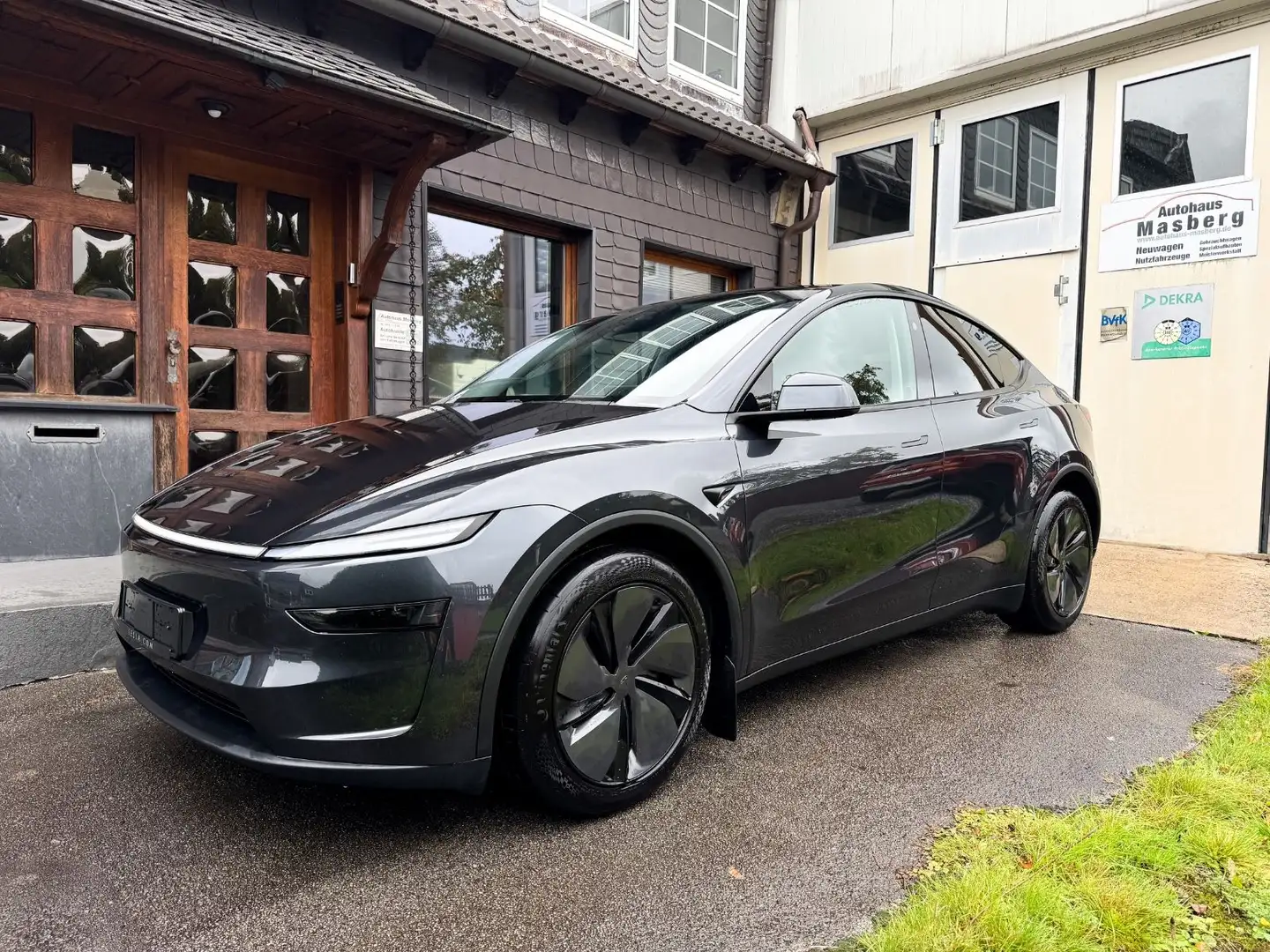 Tesla Model Y JUNIPER LR AWD Long Range BOOST MwSt. Grau - 1