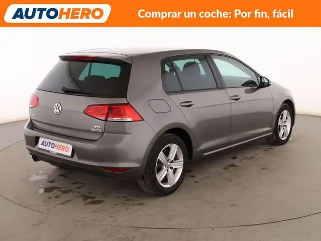 Volkswagen Golf view 6