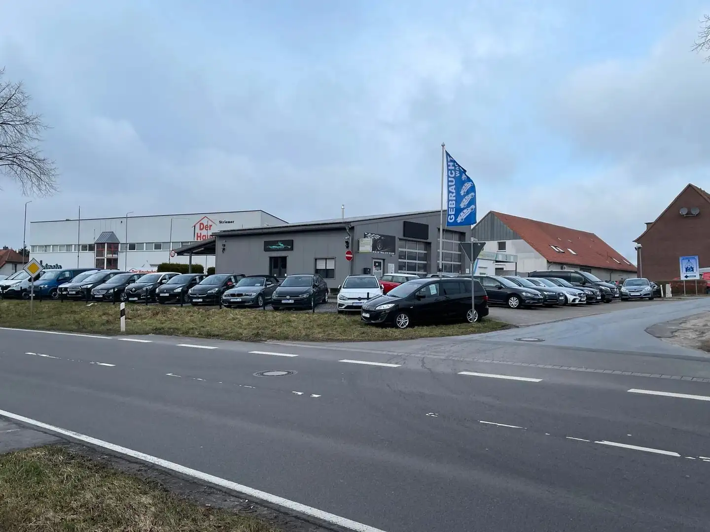 BMW X1 18d xDrive*M-Paket*XENON*PDC*NAVI*SHZ Noir - 1