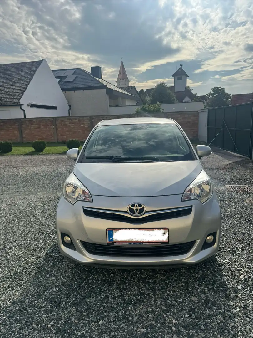 Toyota Verso-S 1,33 dVVT-i - 1