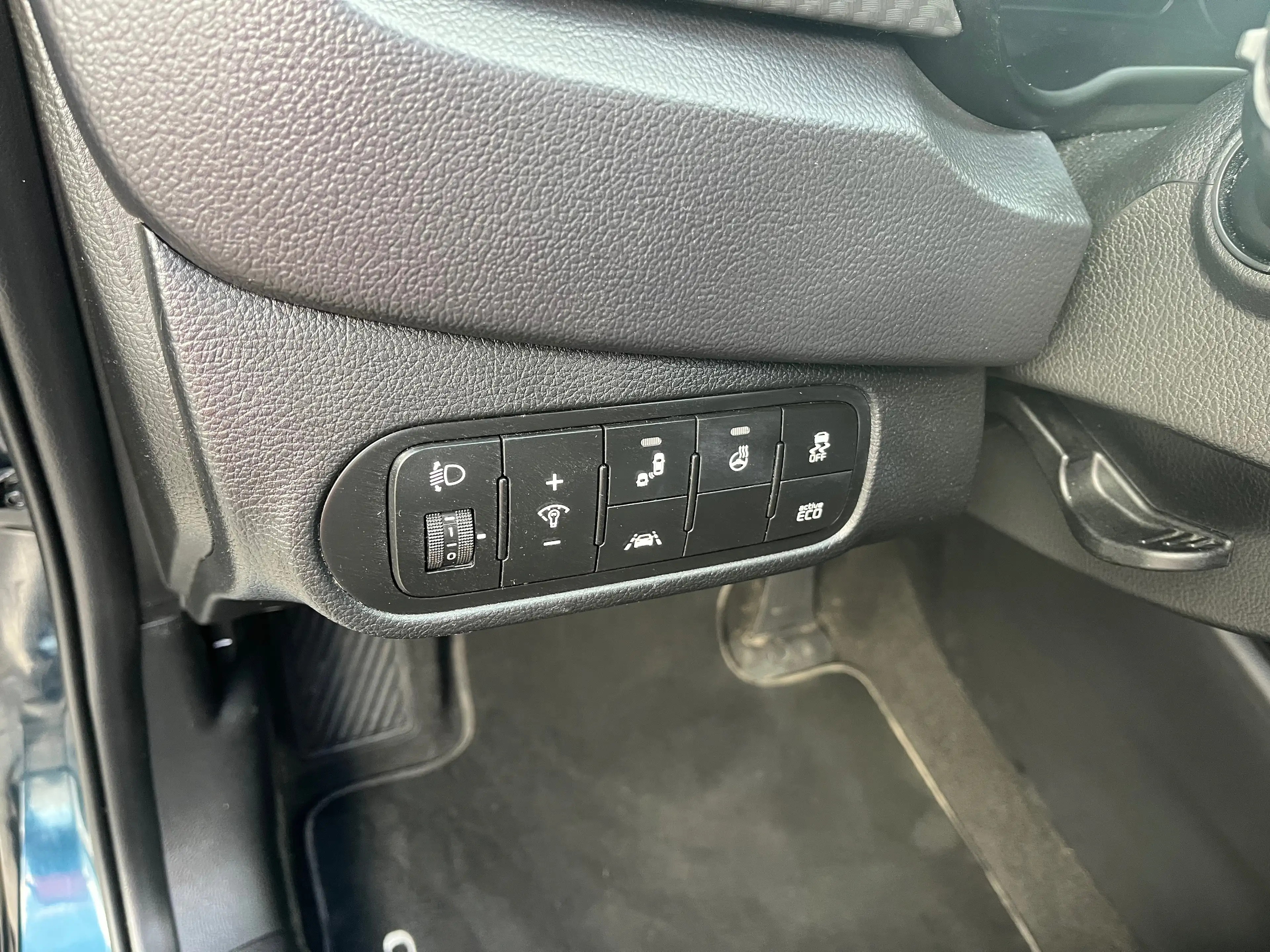 Kia Carens Spirit — photo 11