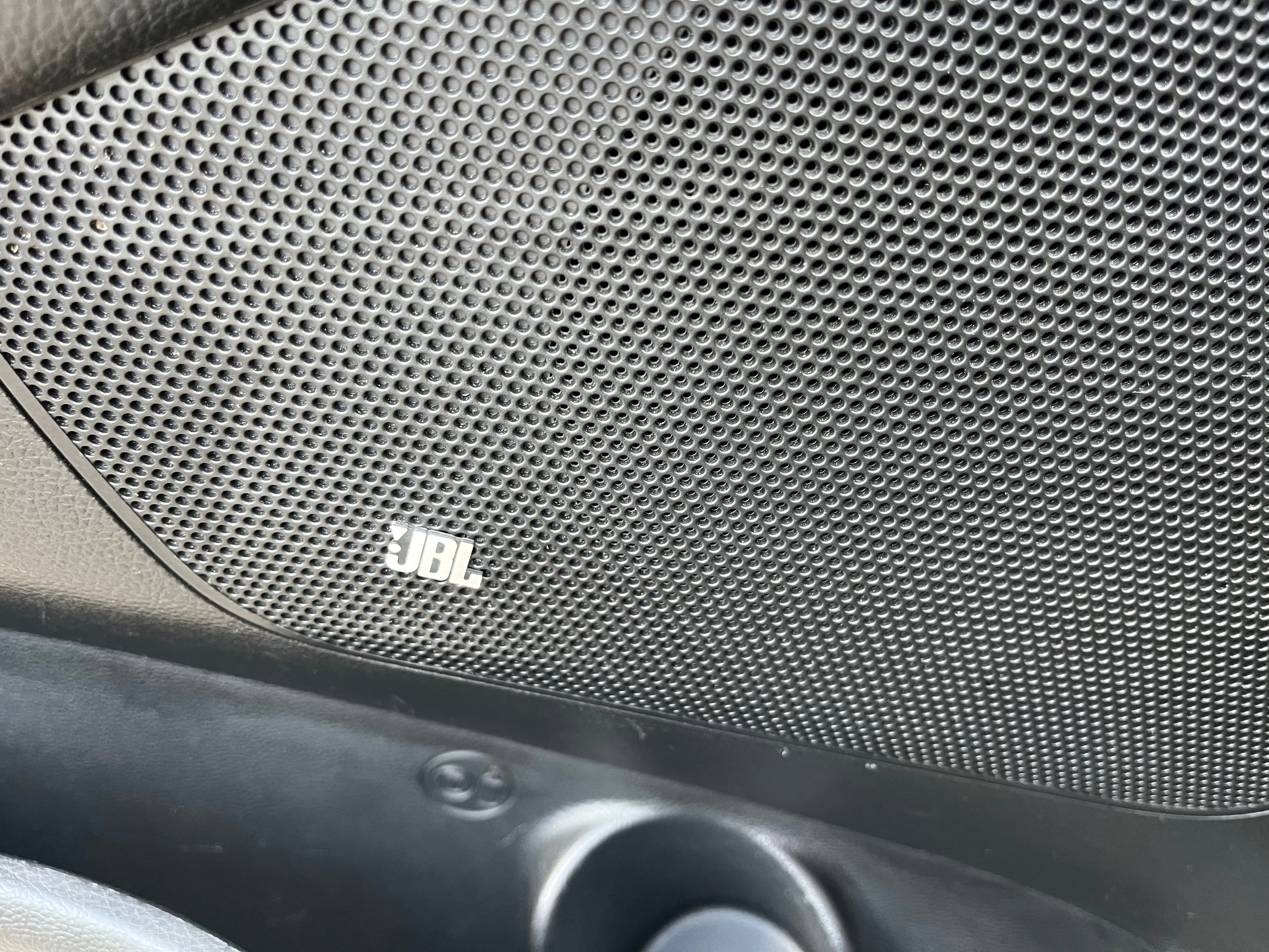 Kia Carens Spirit — photo 12