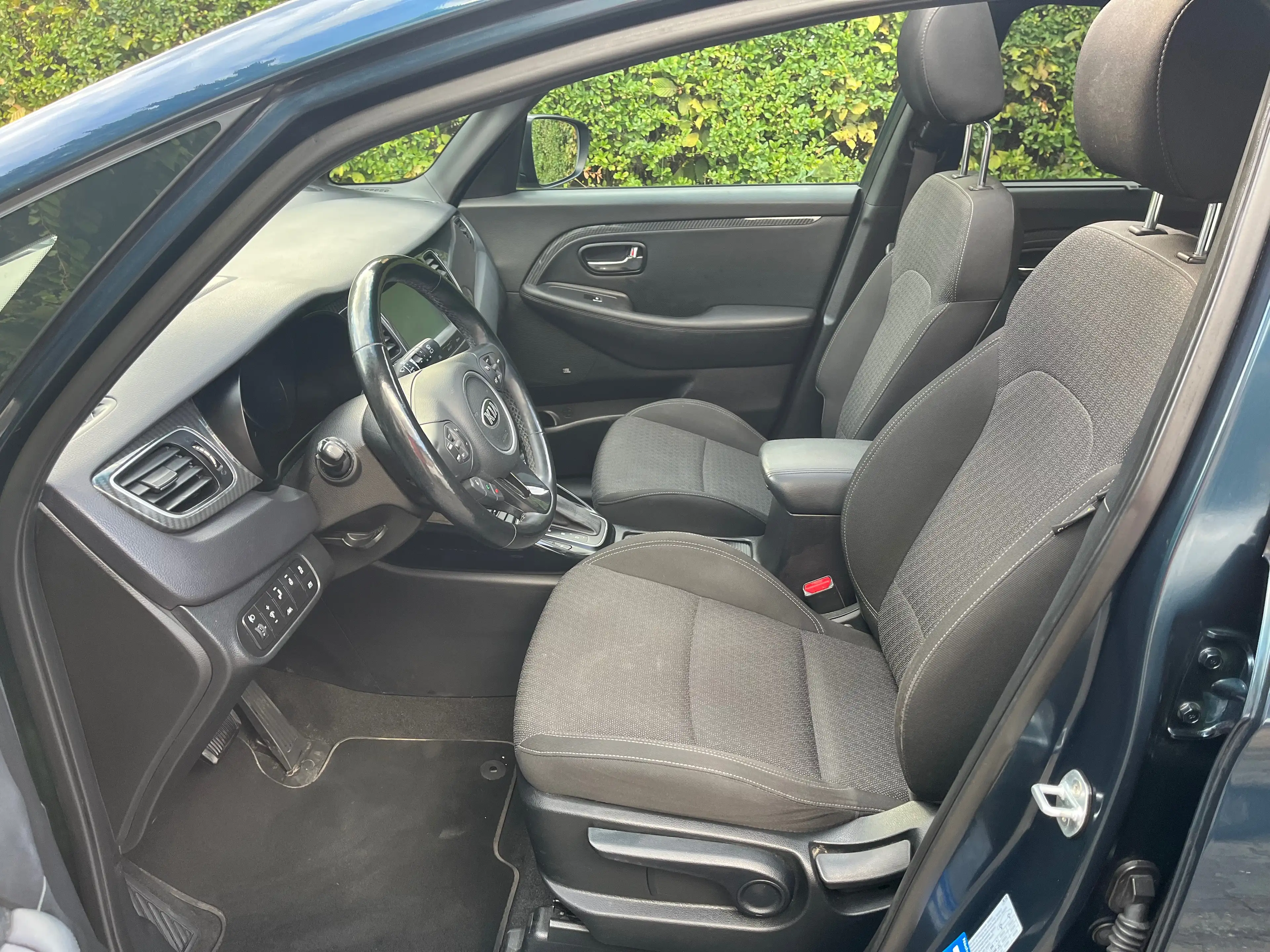 Kia Carens Spirit — photo 8
