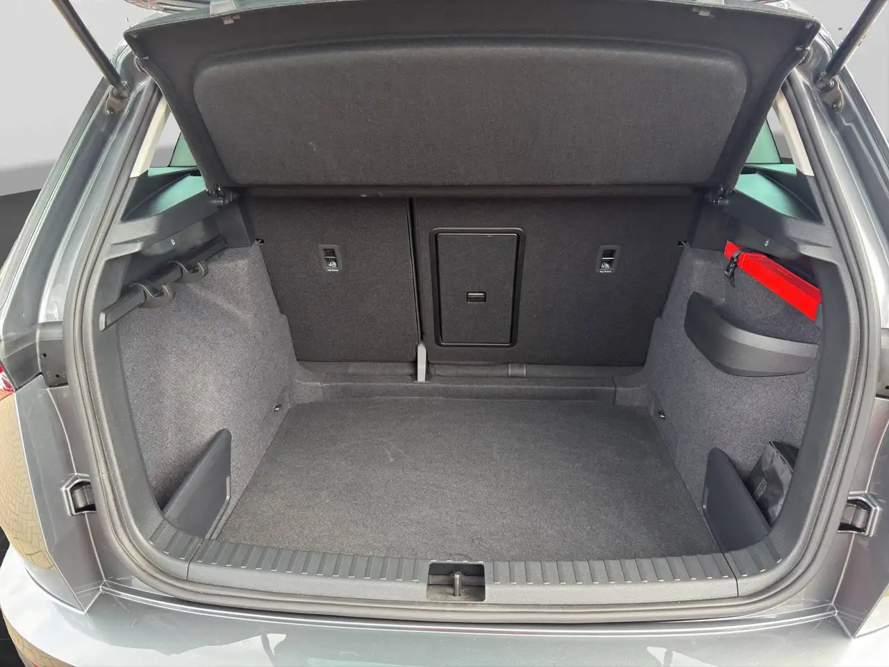Skoda Karoq Selection 1,5 TSI DSG AHK, RKF, миниатюра 21