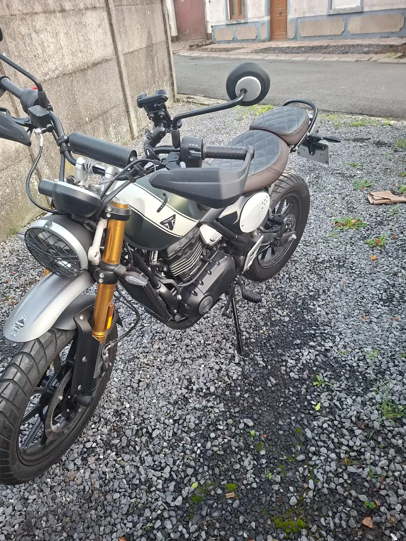 Triumph Scrambler 400 X - 2
