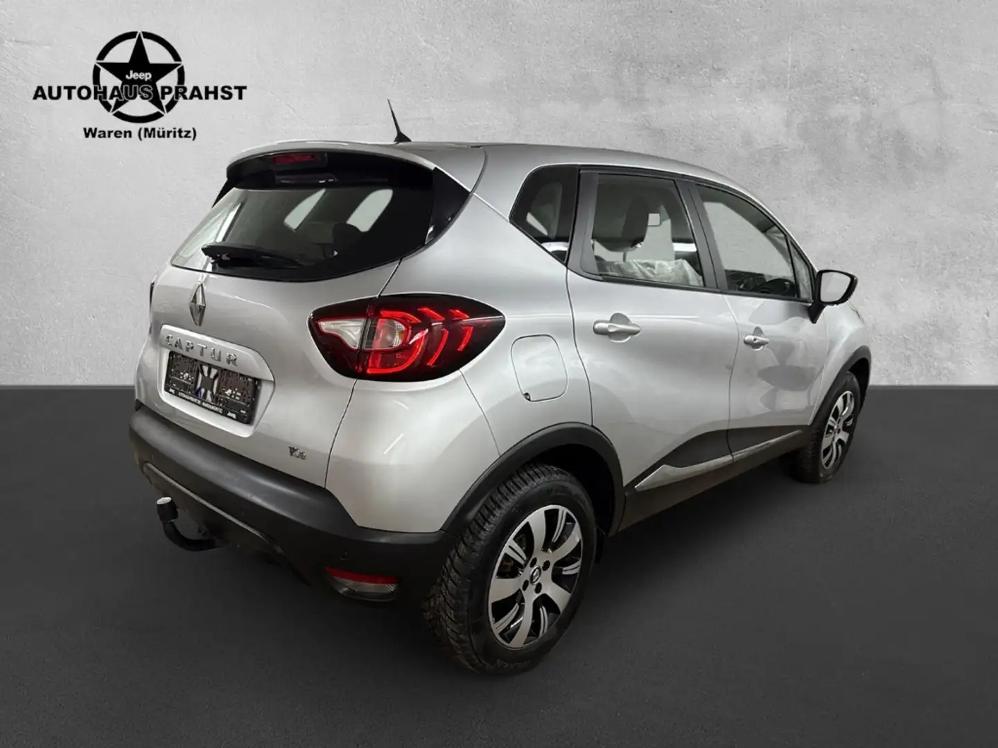 Renault Captur 1.2 TCe Experience NAVI PDC TEMPO AHK Grey - 2
