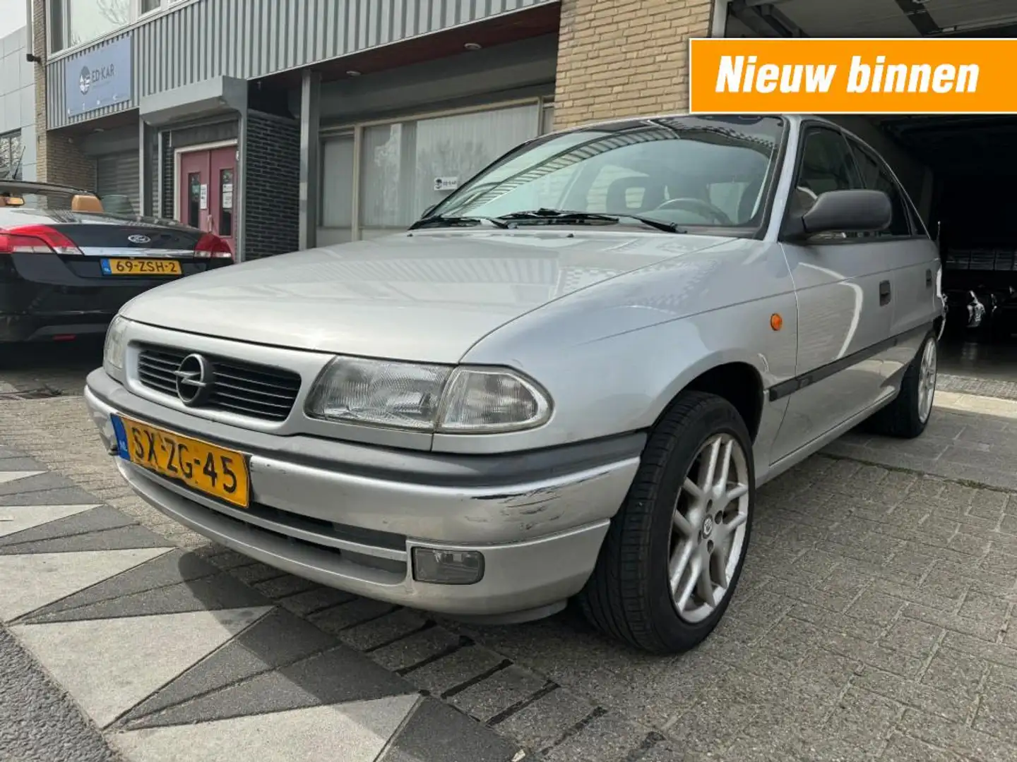 Opel Astra 1.6i GL 5DRS 2X ELECT. RAMEN LMV RIJDT GOED NAP AP Grijs - 1