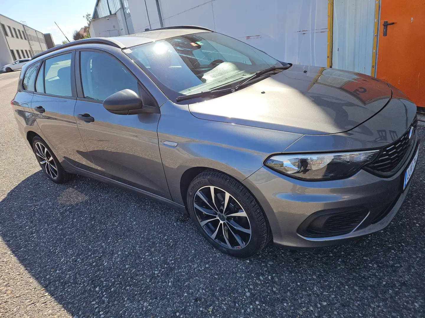 Fiat Tipo Tipo 1,4 95 Easy Easy Grau - 1