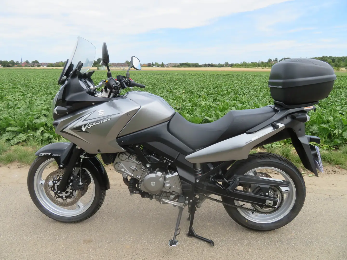 Suzuki V-Strom 650 DL650A Gris - 1