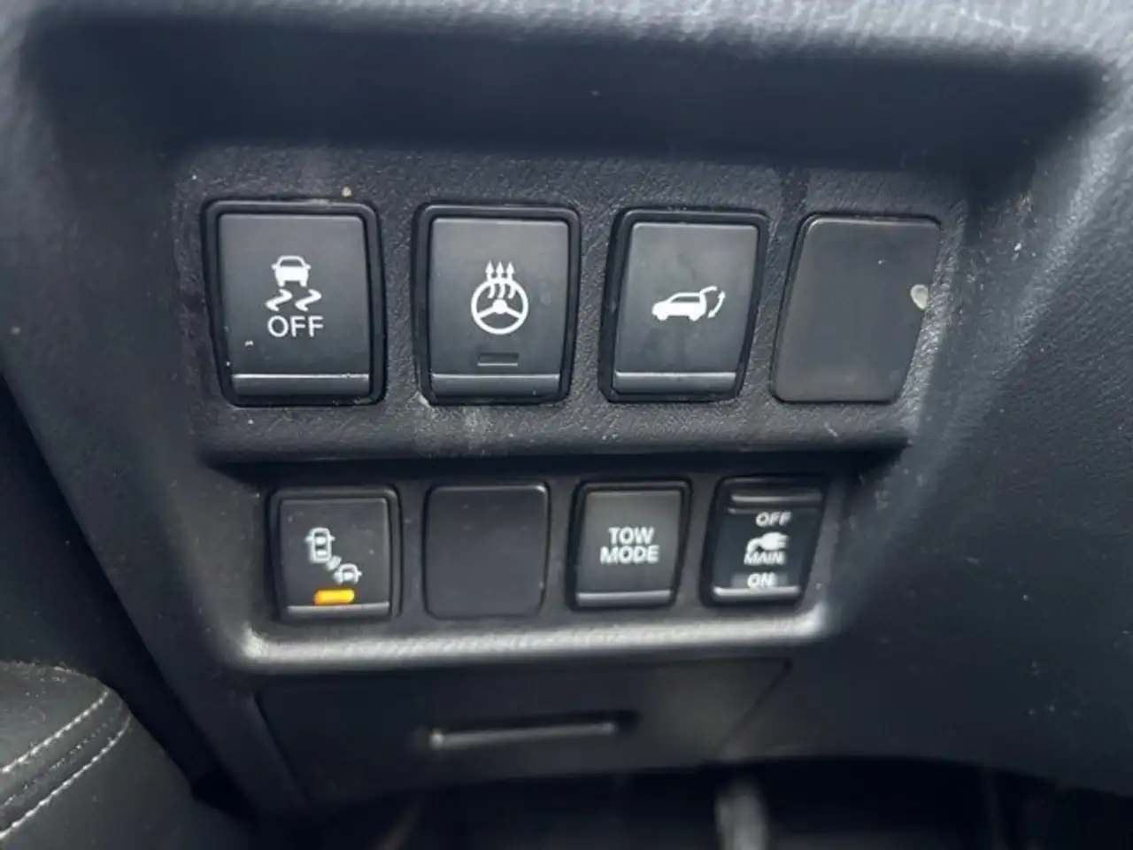 Nissan Pathfinder снимка Nissan Pathfinder