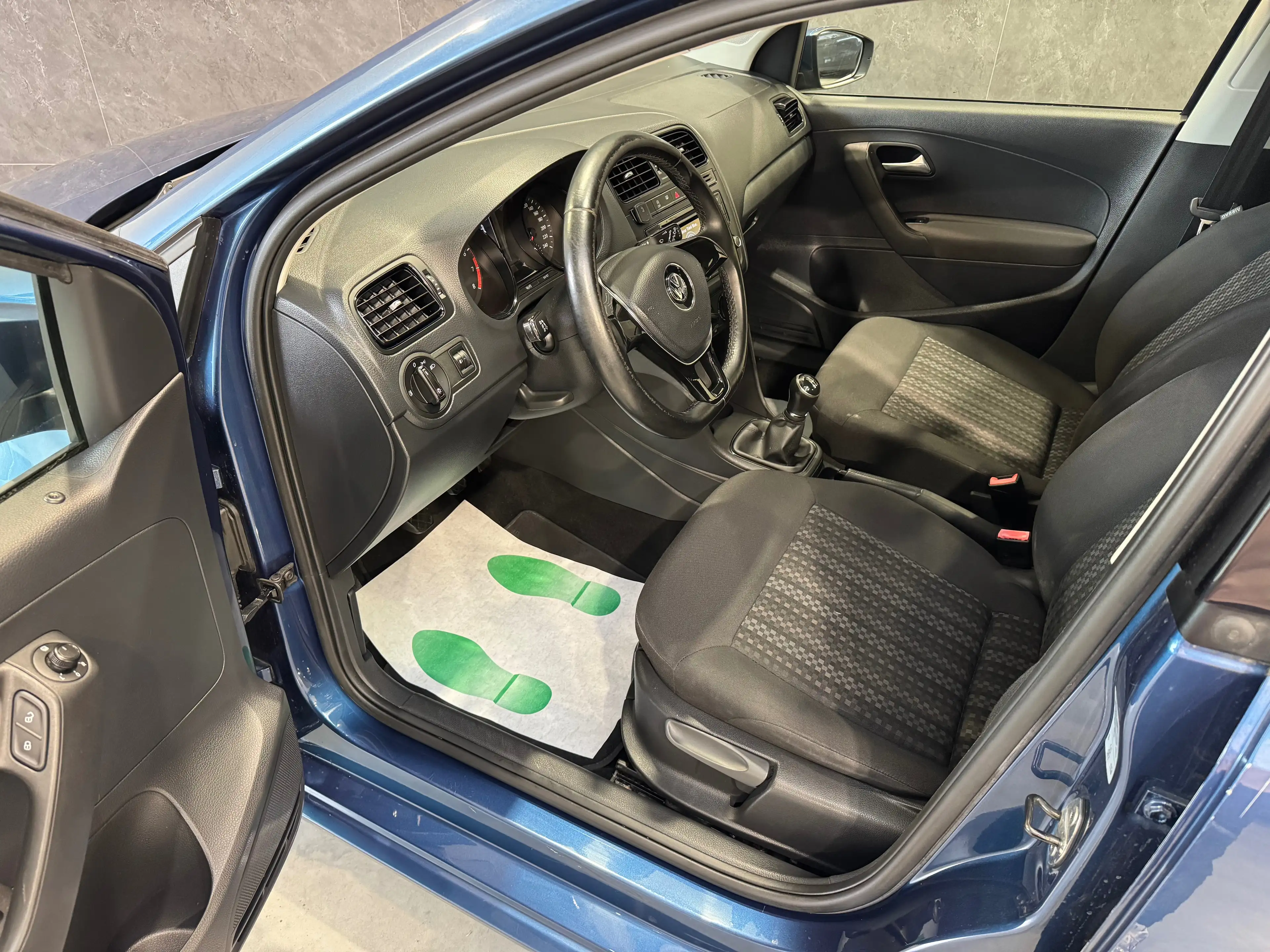 Volkswagen Polo Polo 1.0i Comfortline BMT — photo 7