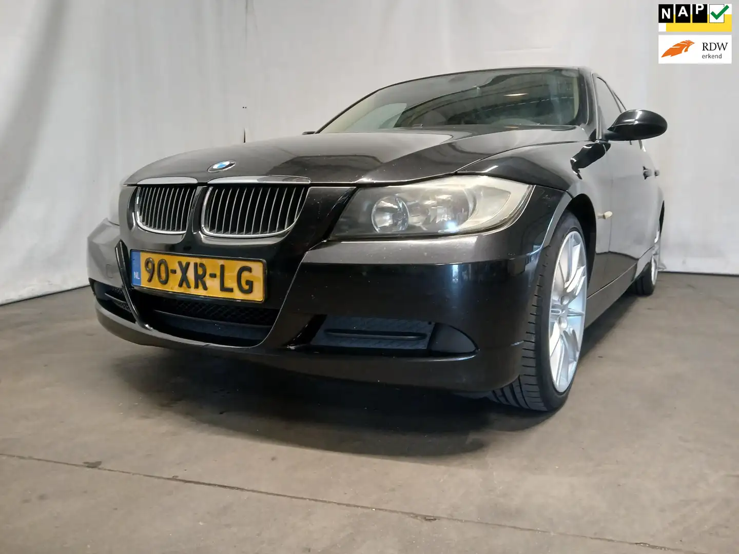 BMW 318 3-serie 318i Business Line - Airco - Schade Zwart - 1