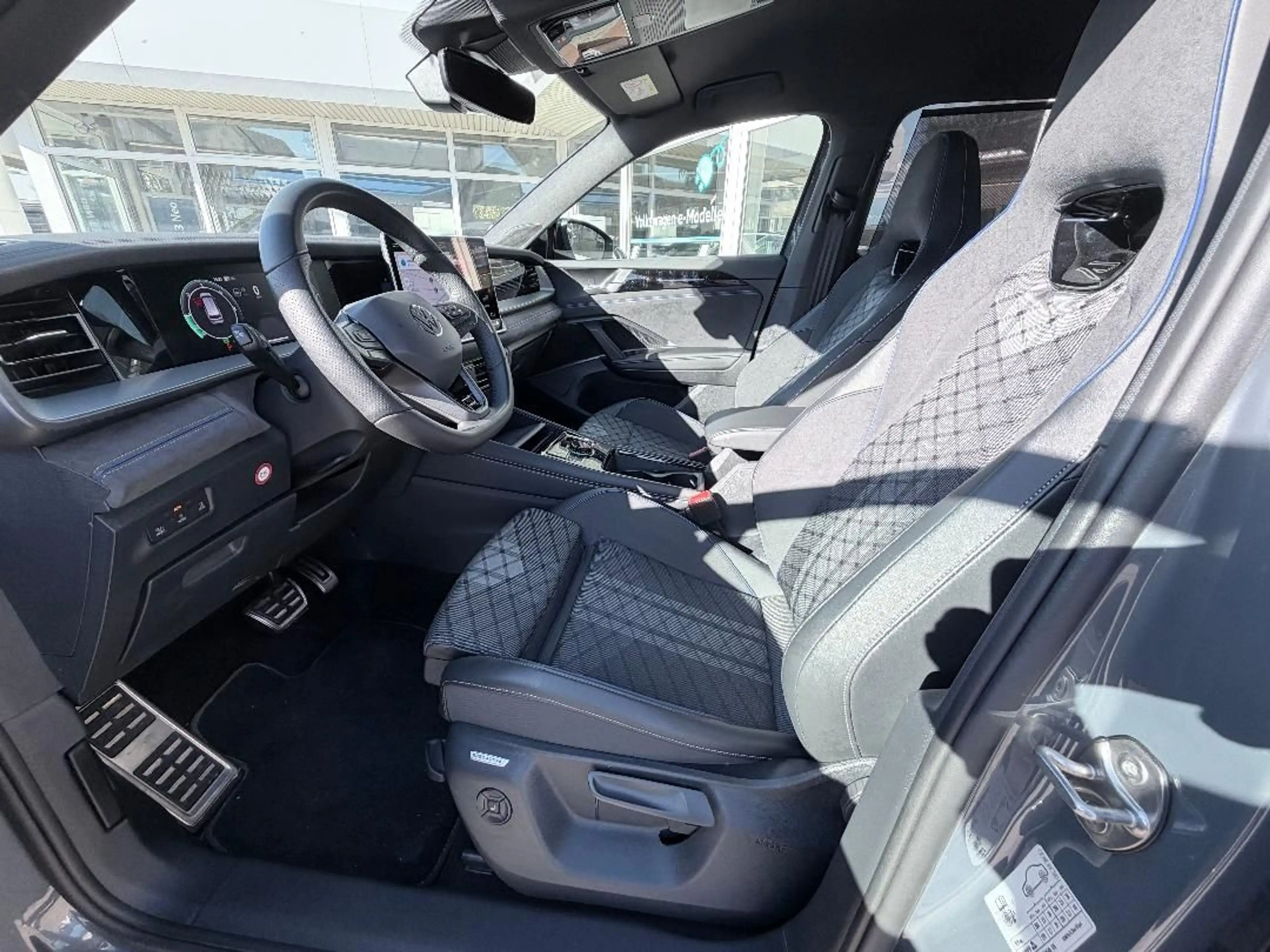 Volkswagen Tayron R-Line 2.0 TDI DSG R-Line*LED*NAVI*AHZV* — photo 5