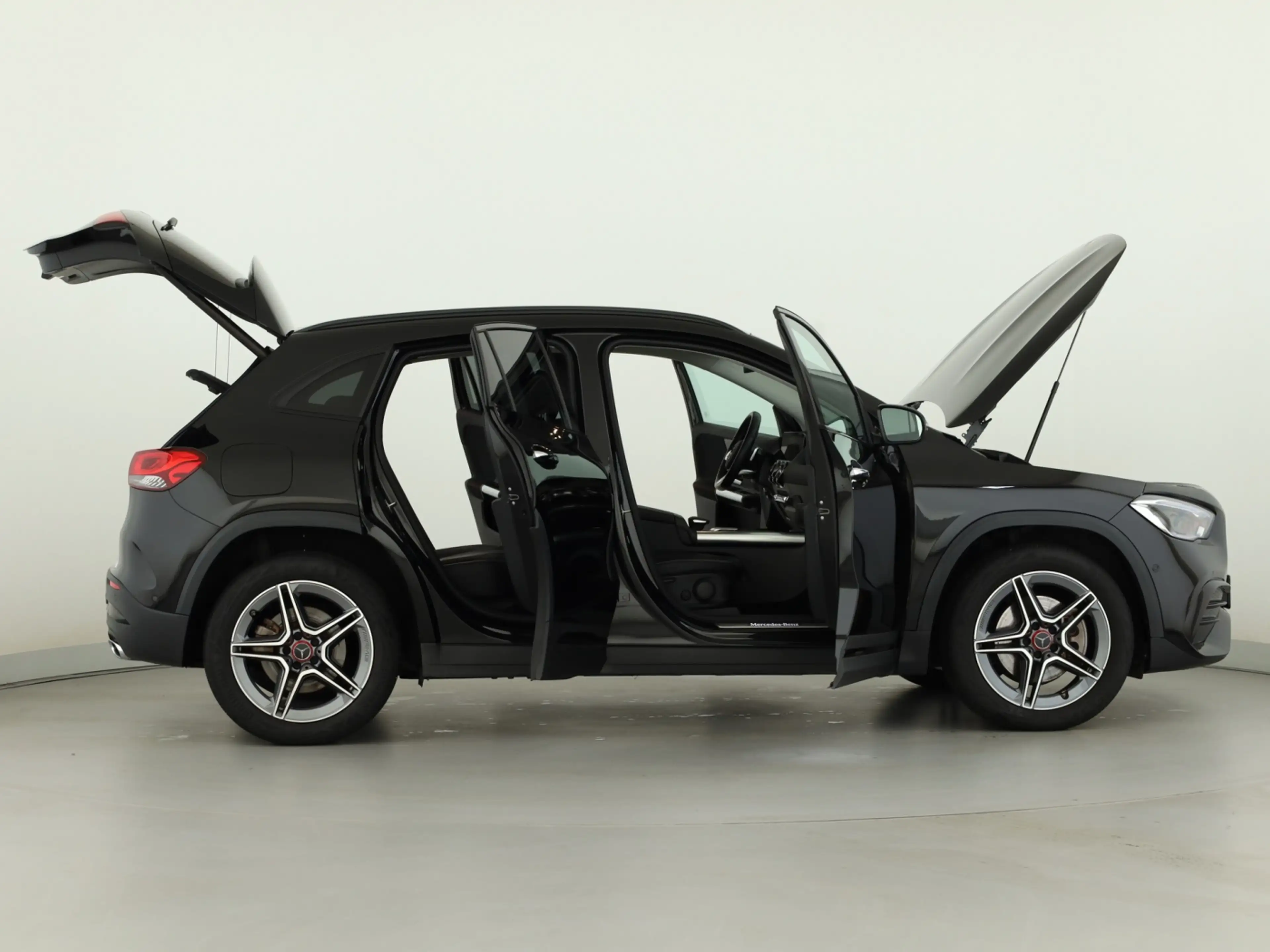 Mercedes-Benz GLA 250 e *AMG Line*Multibeam*AHK*PTS*360°Kamera — photo 8