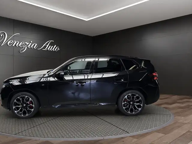 BMW X3 view 3
