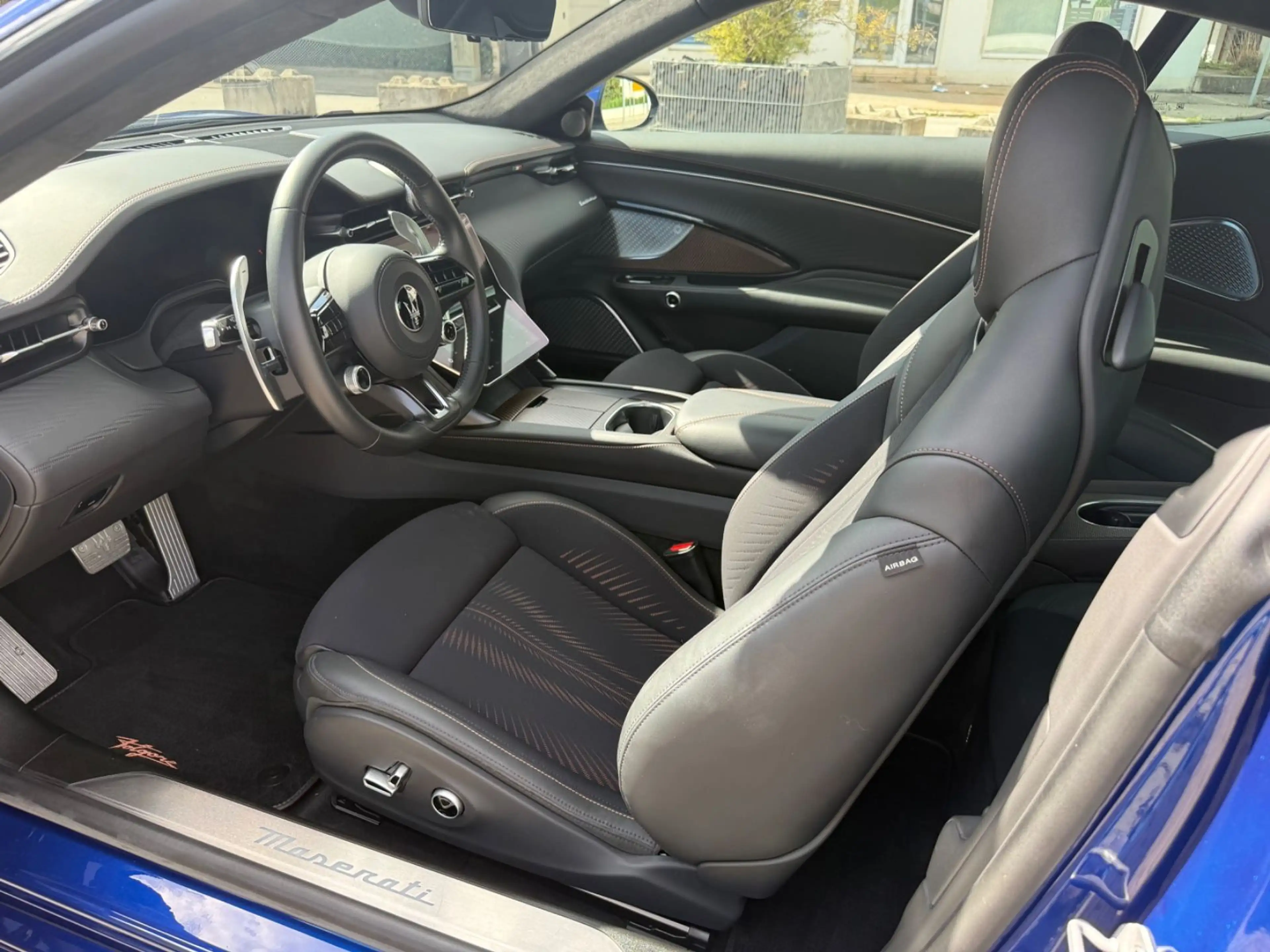 Maserati GranTurismo BEV 92kWh 560kW Folgore Auto AWD — photo 9