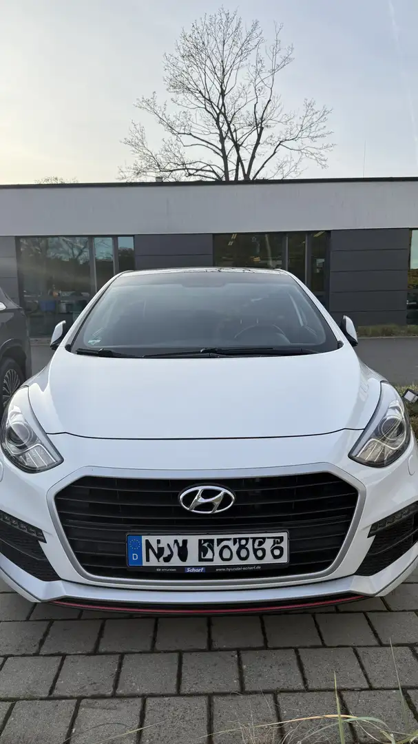Hyundai i30 1.6 T GDI Turbo - 1