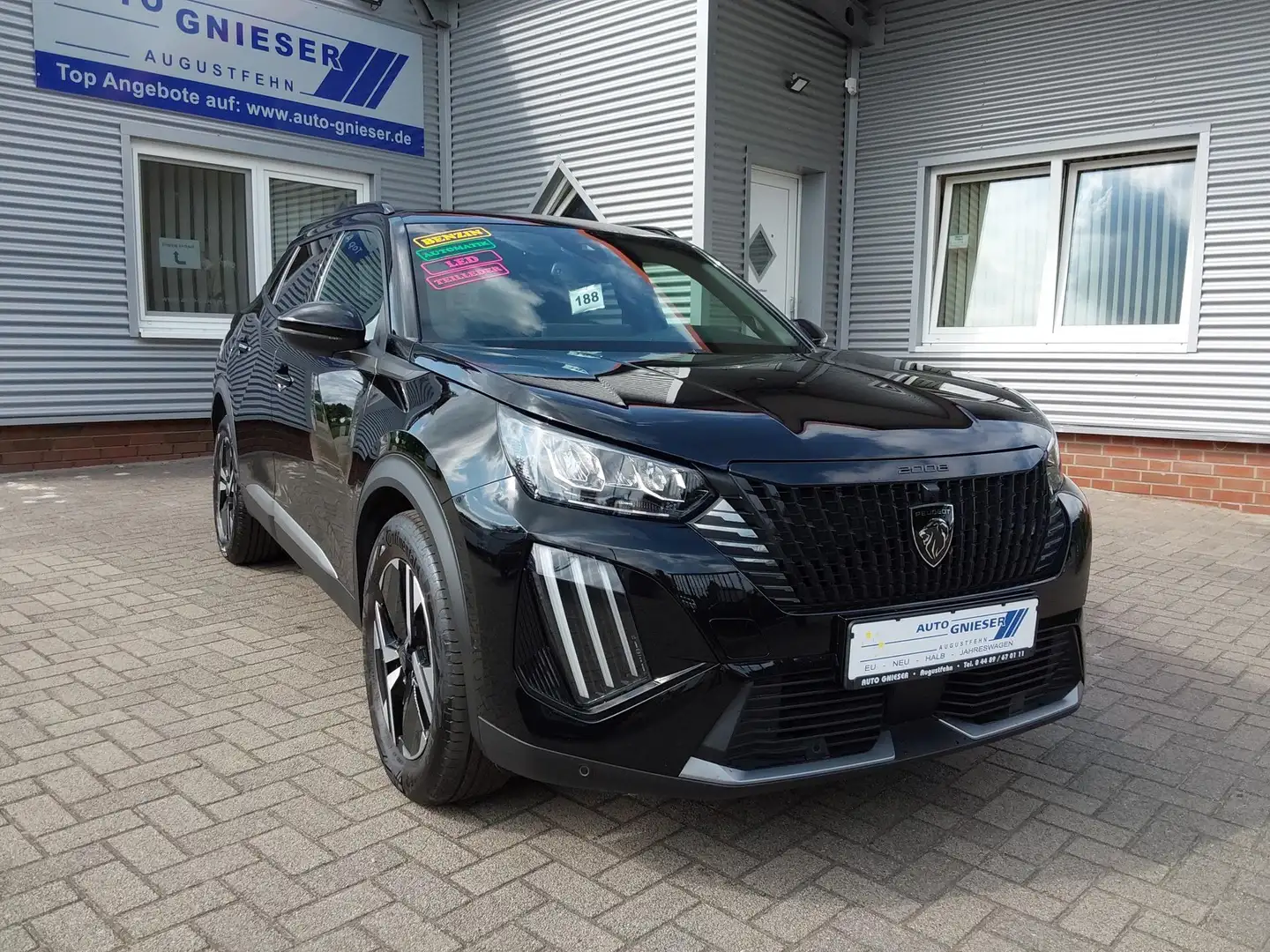 Peugeot 2008 1.2 PureTech 130 Allure ACC/APP/LED/SHZ/PDC/KAM... Schwarz - 1