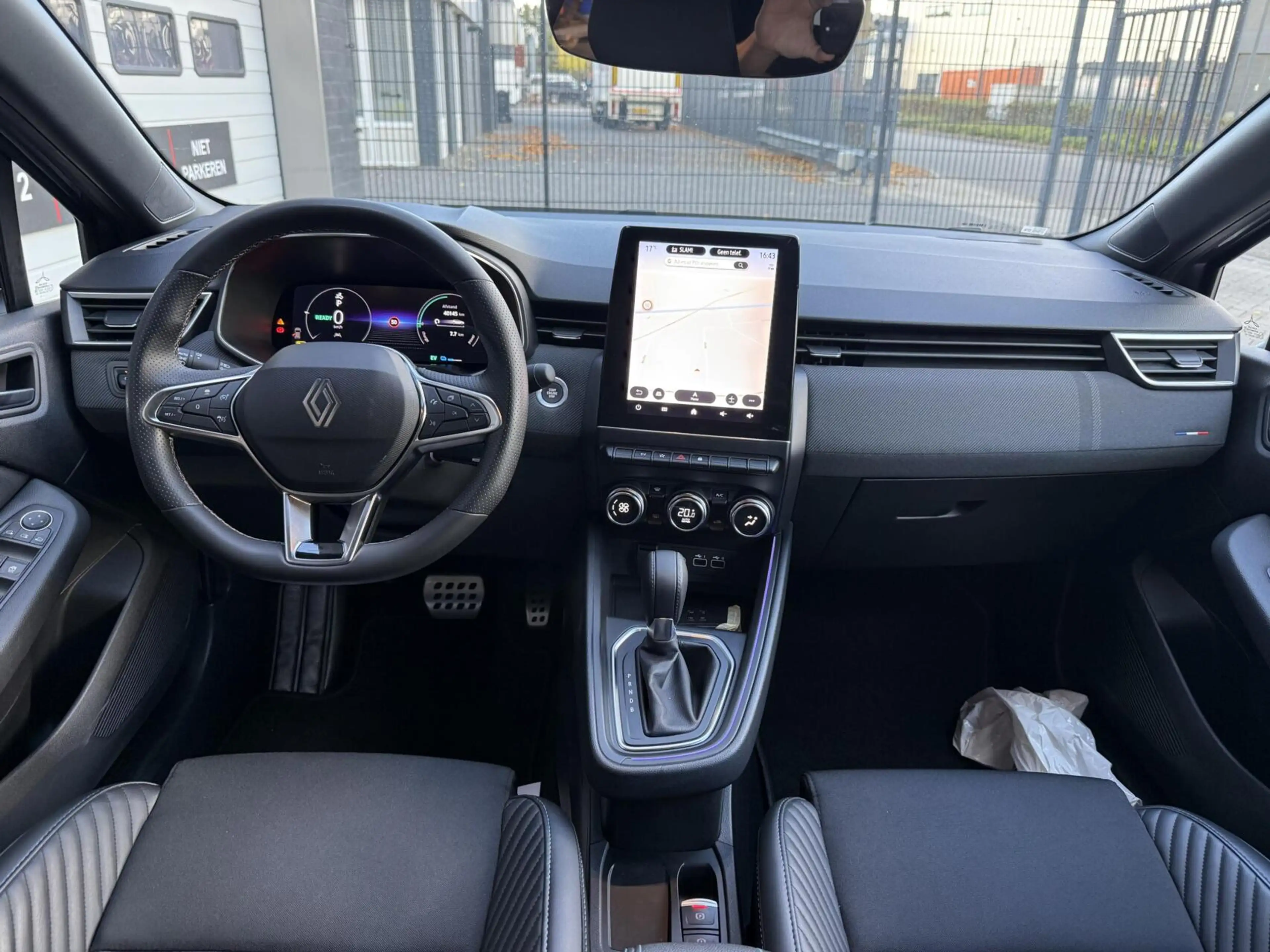 Renault Clio 1.6 E-Tech Full Hybrid 145 esprit Alpine — photo 2