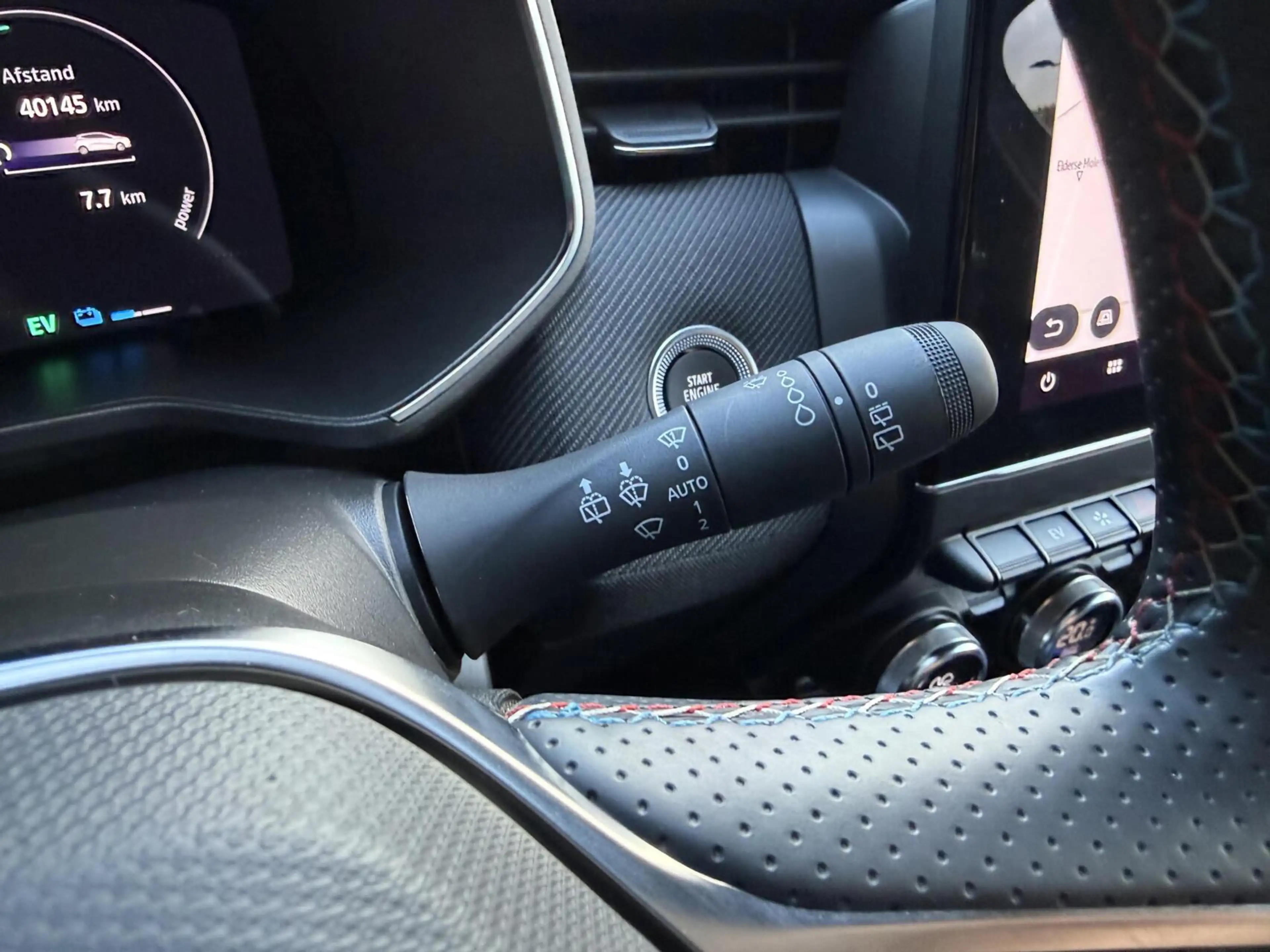 Renault Clio 1.6 E-Tech Full Hybrid 145 esprit Alpine — photo 16