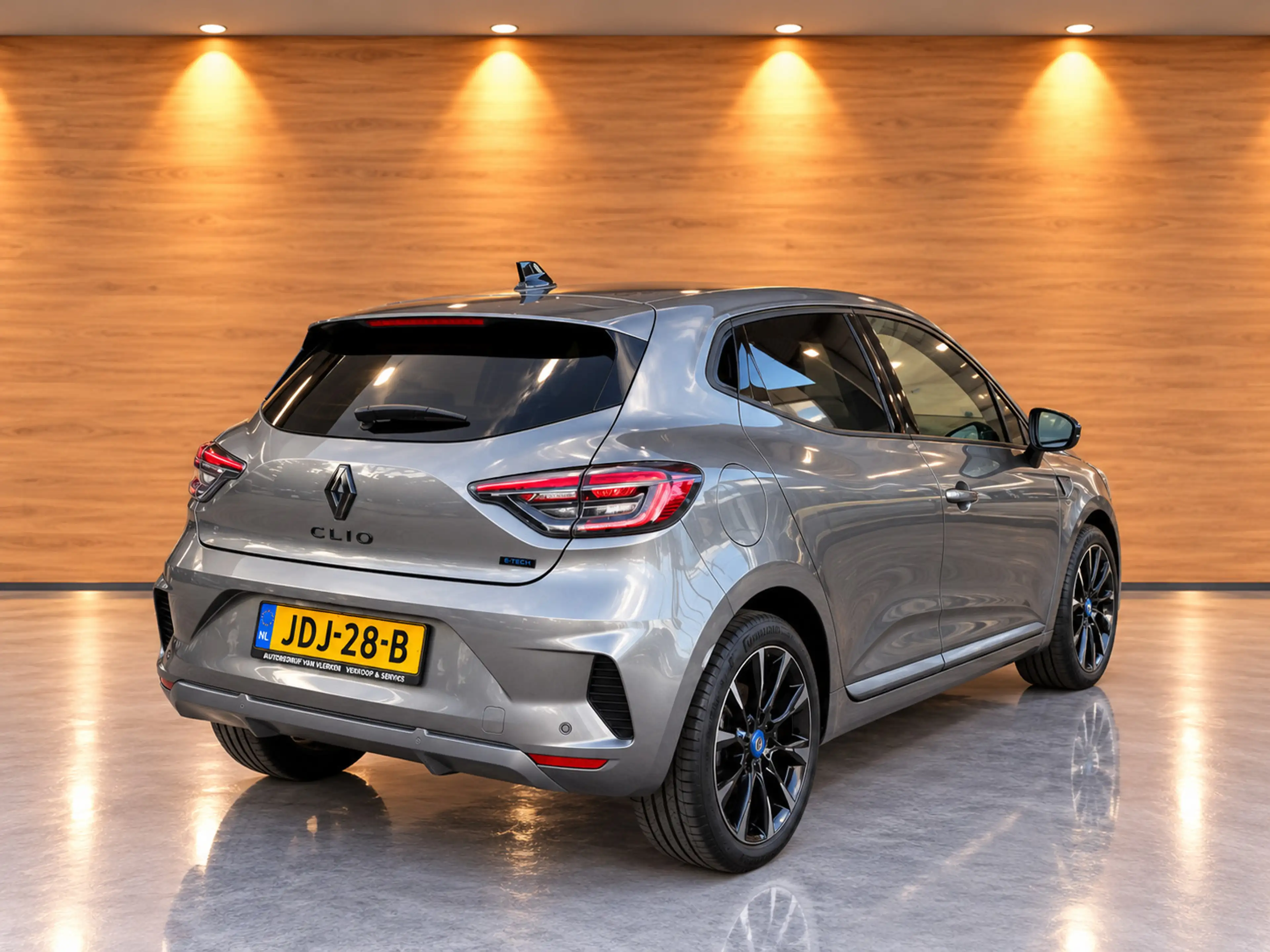 Renault Clio 1.6 E-Tech Full Hybrid 145 esprit Alpine — photo 5